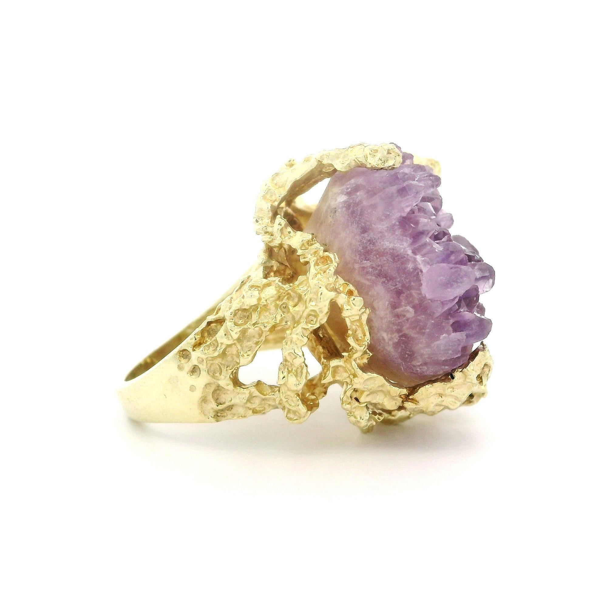 Solid Yellow Gold Raw Uncut Amethyst Crystal Coral Free From Chunky Ring For Sale 2
