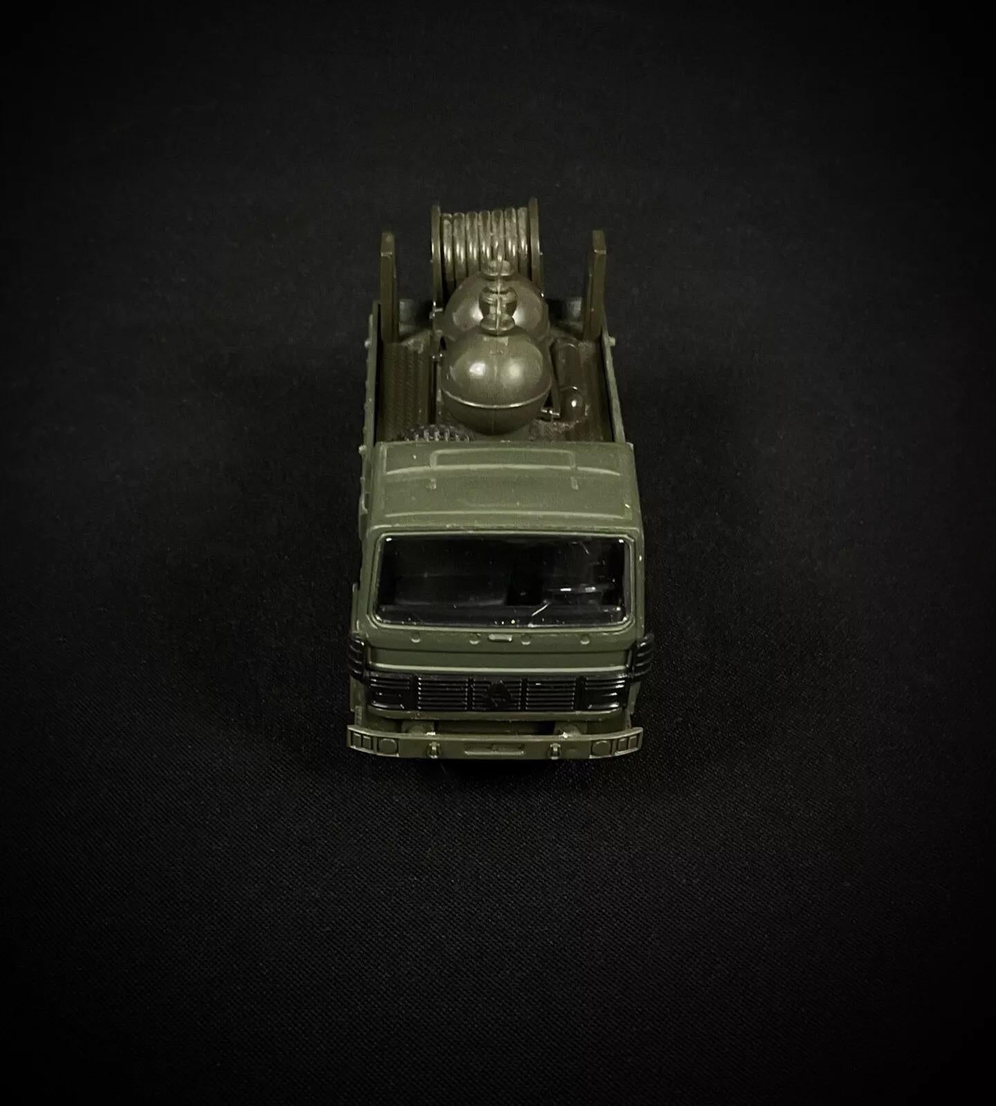 Este Solido Renault C-Renault 2003 es un modelo de vehículo militar muy detallado a escala 1:55, perfecto para los coleccionistas de miniaturas militares de fundición a presión.

Características principales:
✔ Marca: Solido - Un fabricante de
