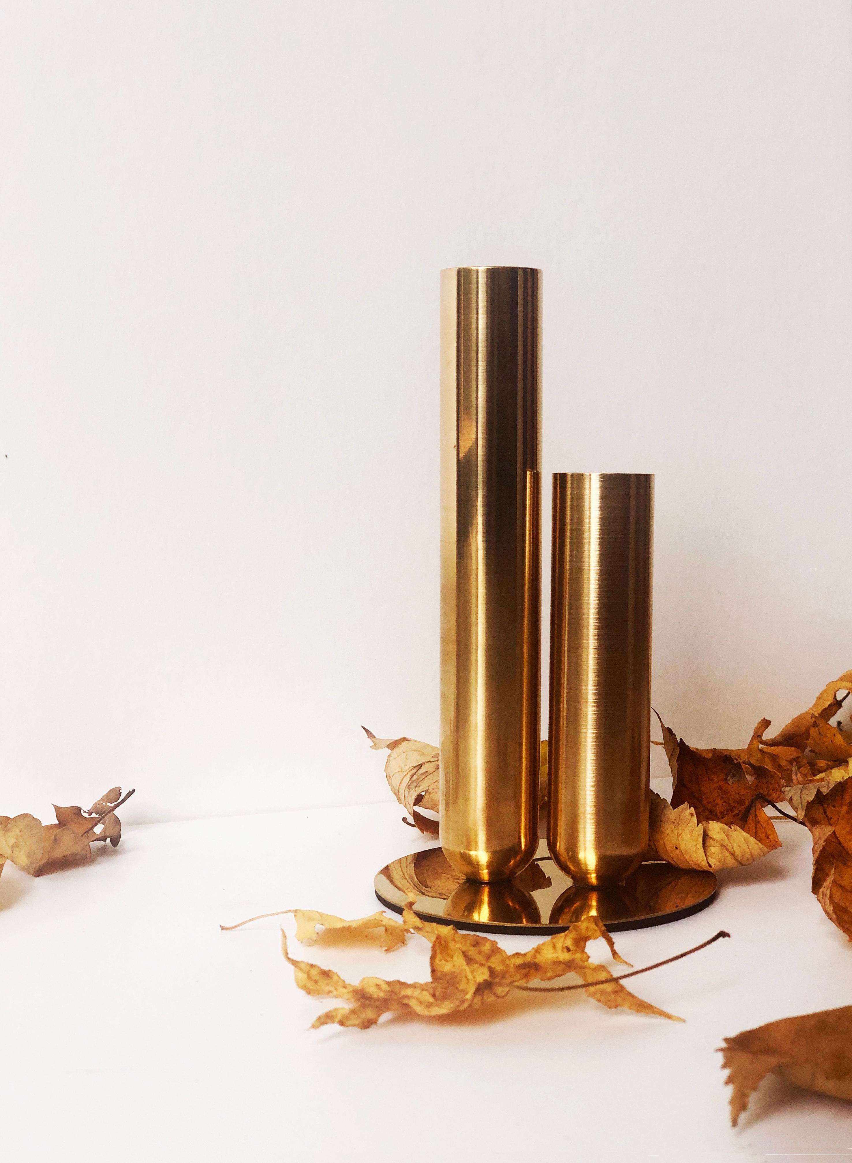 Soliflore Brass Vase by Mademoiselle Jo In New Condition For Sale In Geneve, CH