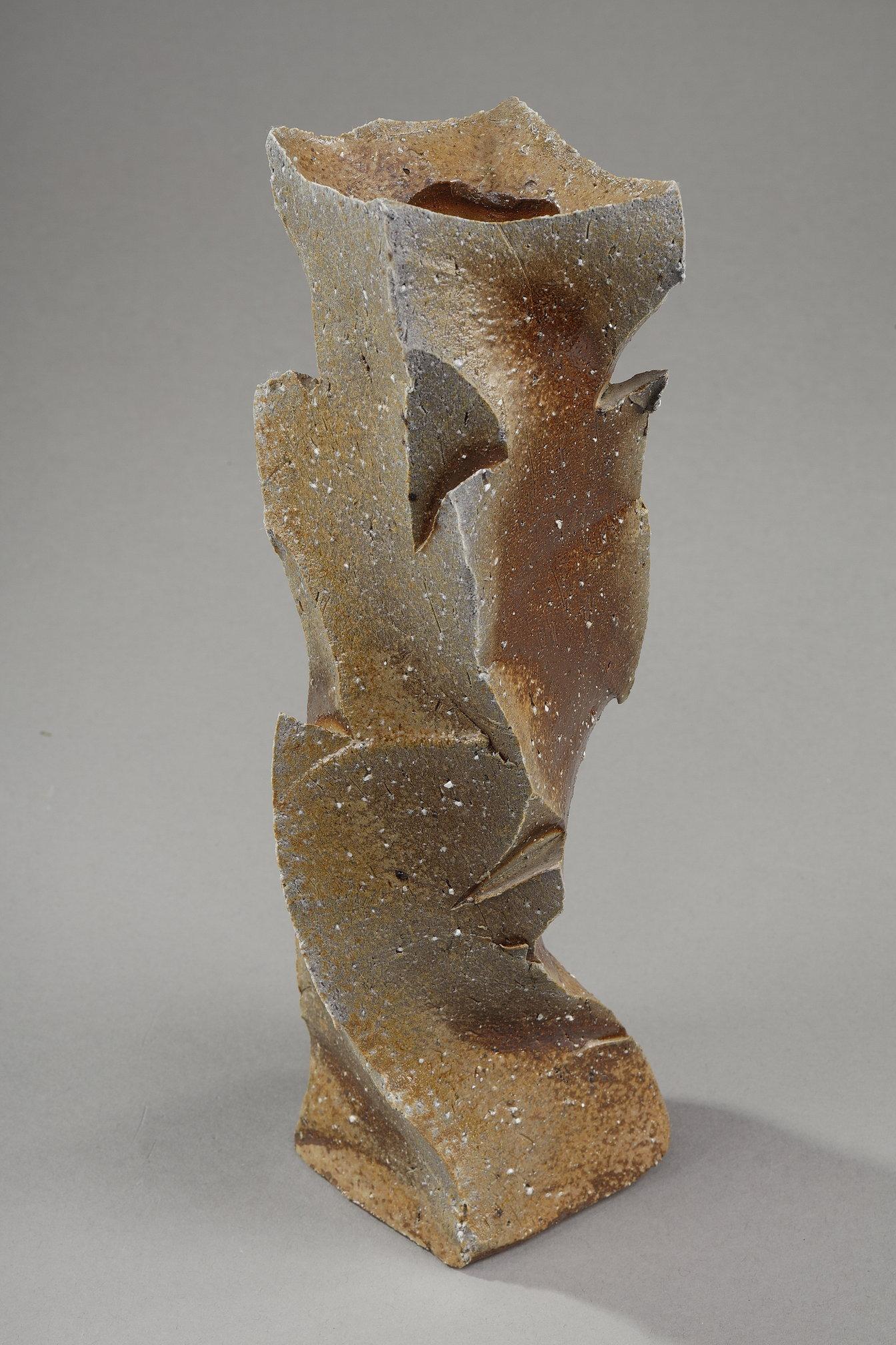Scultura Soliflores in ceramica Bizen dell'artista Mori Taiga, Giappone in vendita 4
