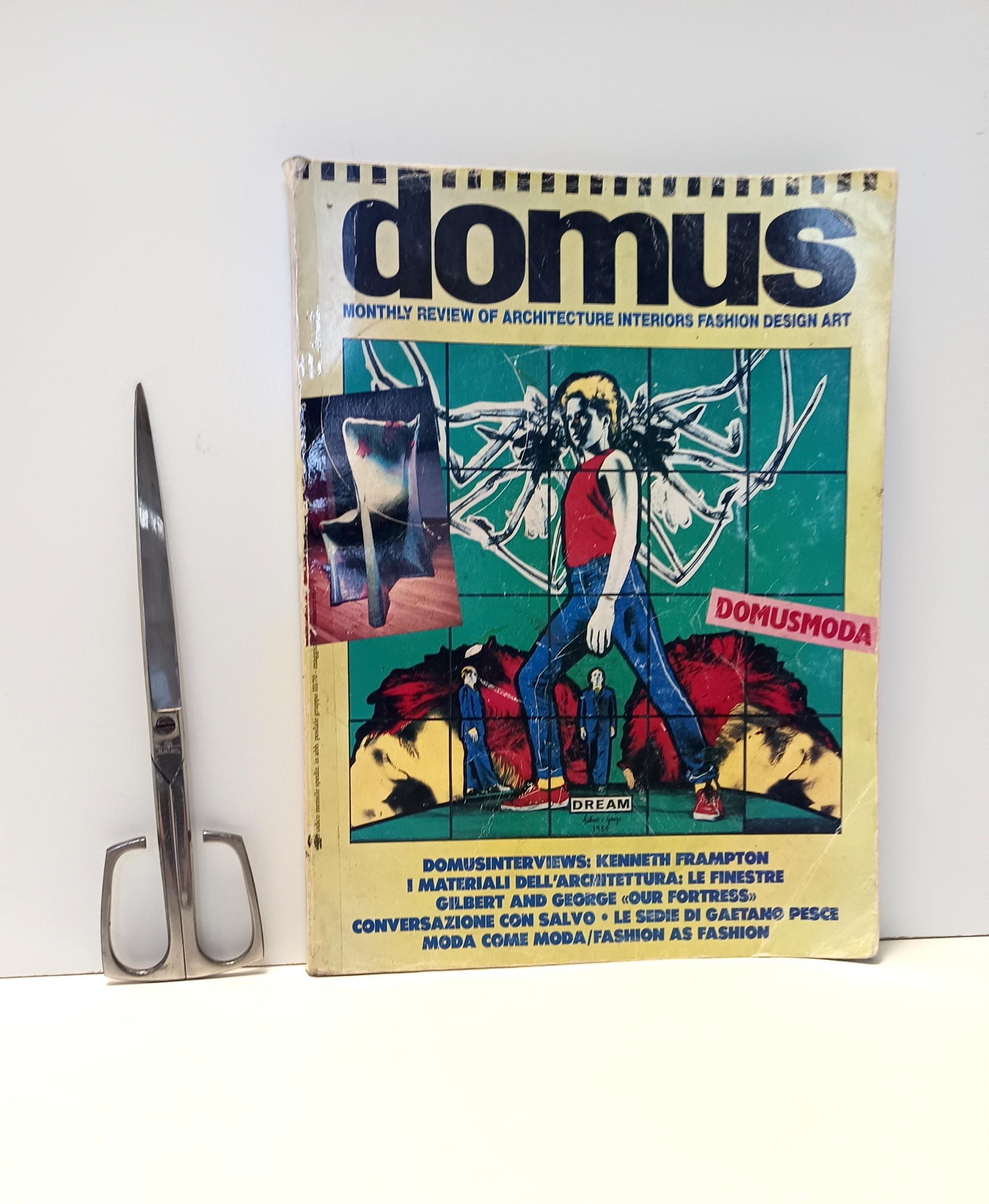 Often called “The City of Blades”, Solingen, in North-Rhine Westphalia, has been a center for the manufacturing of scissors since medieval times. At the end of the 18th century it’s estimated that there were over 300 scissorsmiths in Solingen.
These
