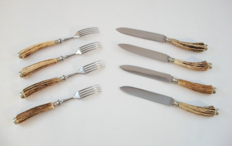 https://a.1stdibscdn.com/solingen-set-of-4-horn-handled-steak-knives-forks-germany-circa-1950s-for-sale-picture-3/f_72652/f_360769321694202964068/2_master.JPG?width=768