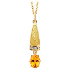 Solitair Pendant 18k Yellow Gold, Mandarin Garnet, Enamel, 3 Diamonds 0.03ct GVS