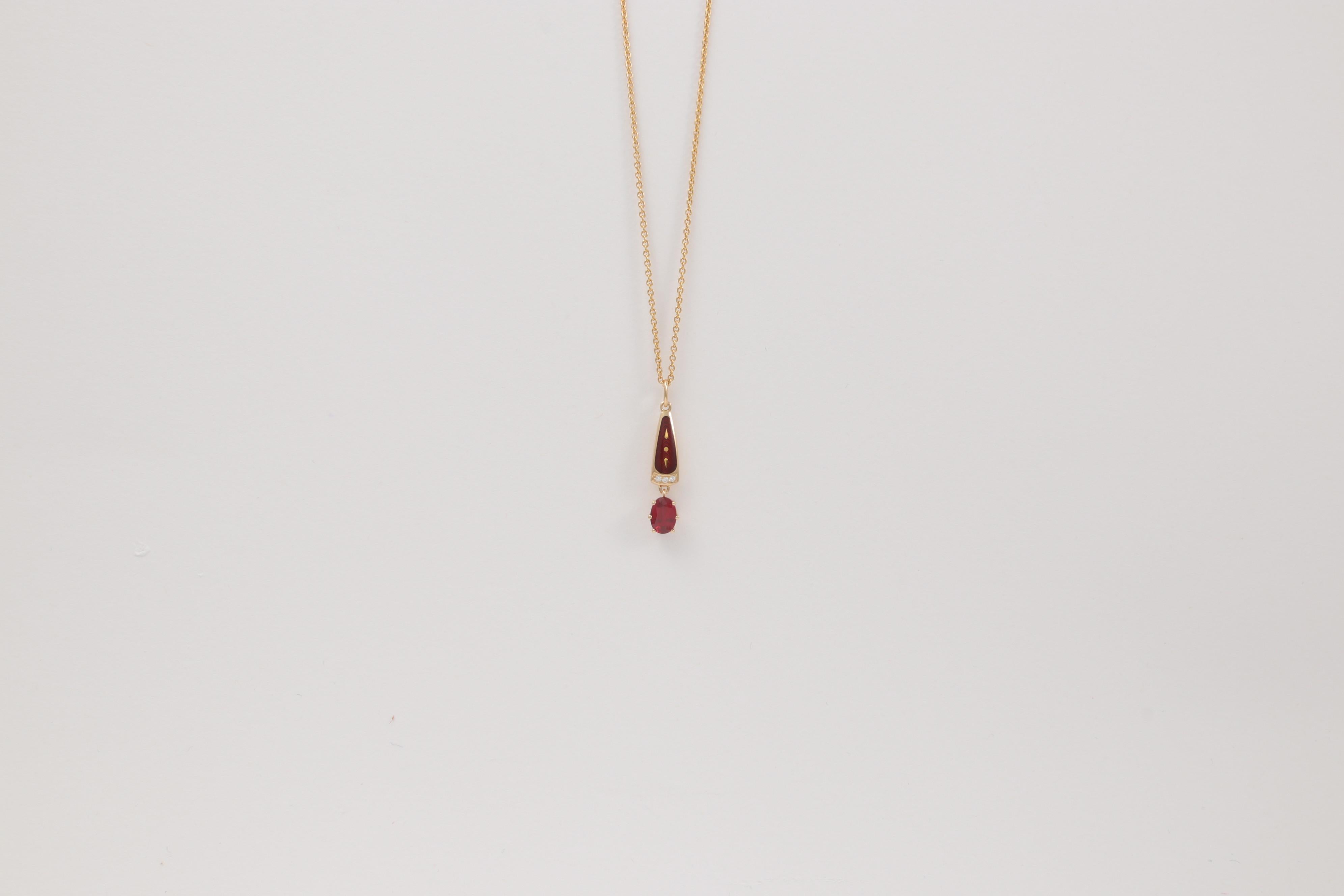 Taille brillant Pendentif Solitair en or jaune 18 carats, rubis, émail vitreux, 3 diamants 0,03 carat GVS en vente