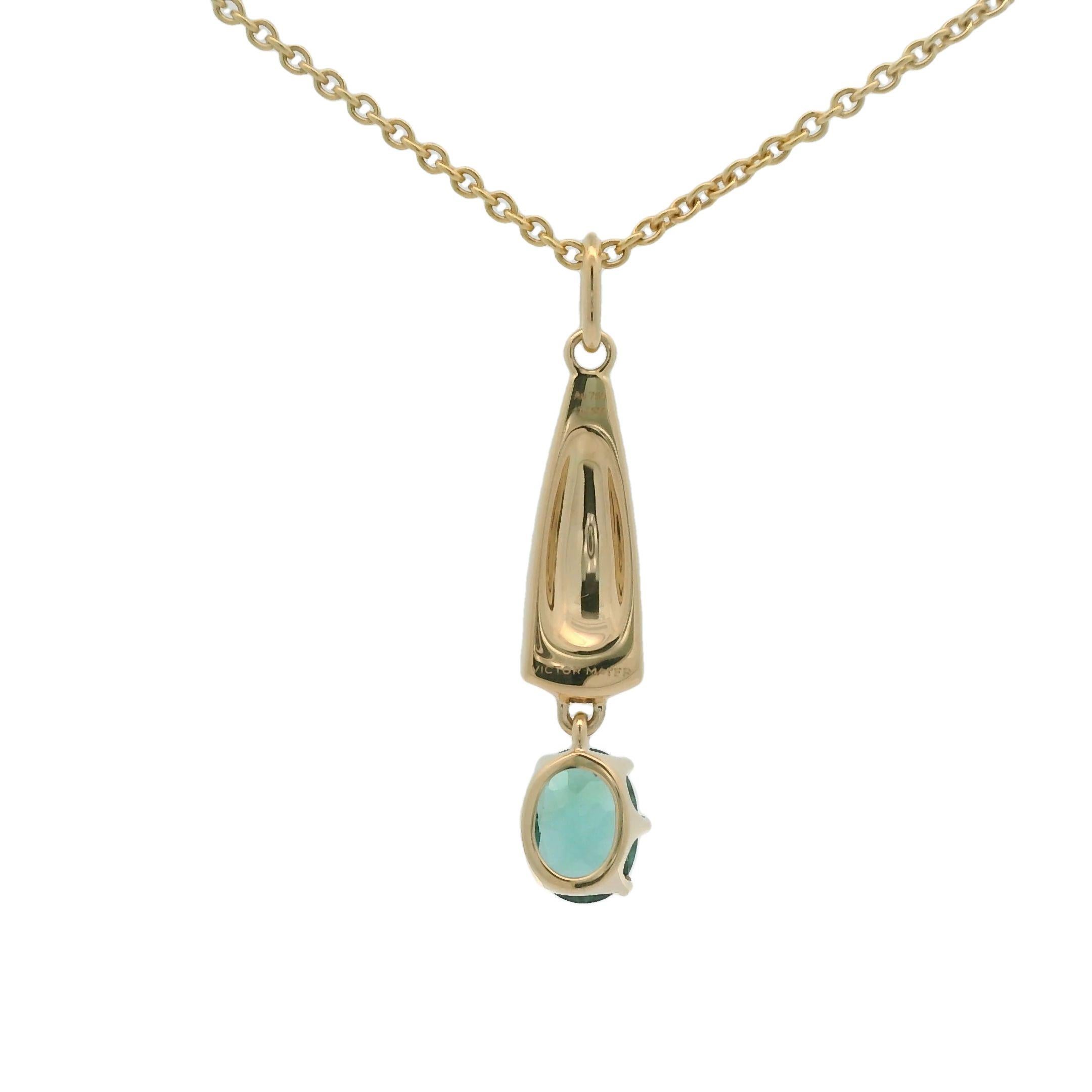 Pendentif Victor Mayer, collection solitaire, or jaune 18k, émail vitreux tourquoise, tourmaline bleu-vert,  3 diamants, total 0,03 ct, G VS

A propos du créateur Victor Mayer
Victor Mayer est internationalement reconnu pour ses designs élégants et