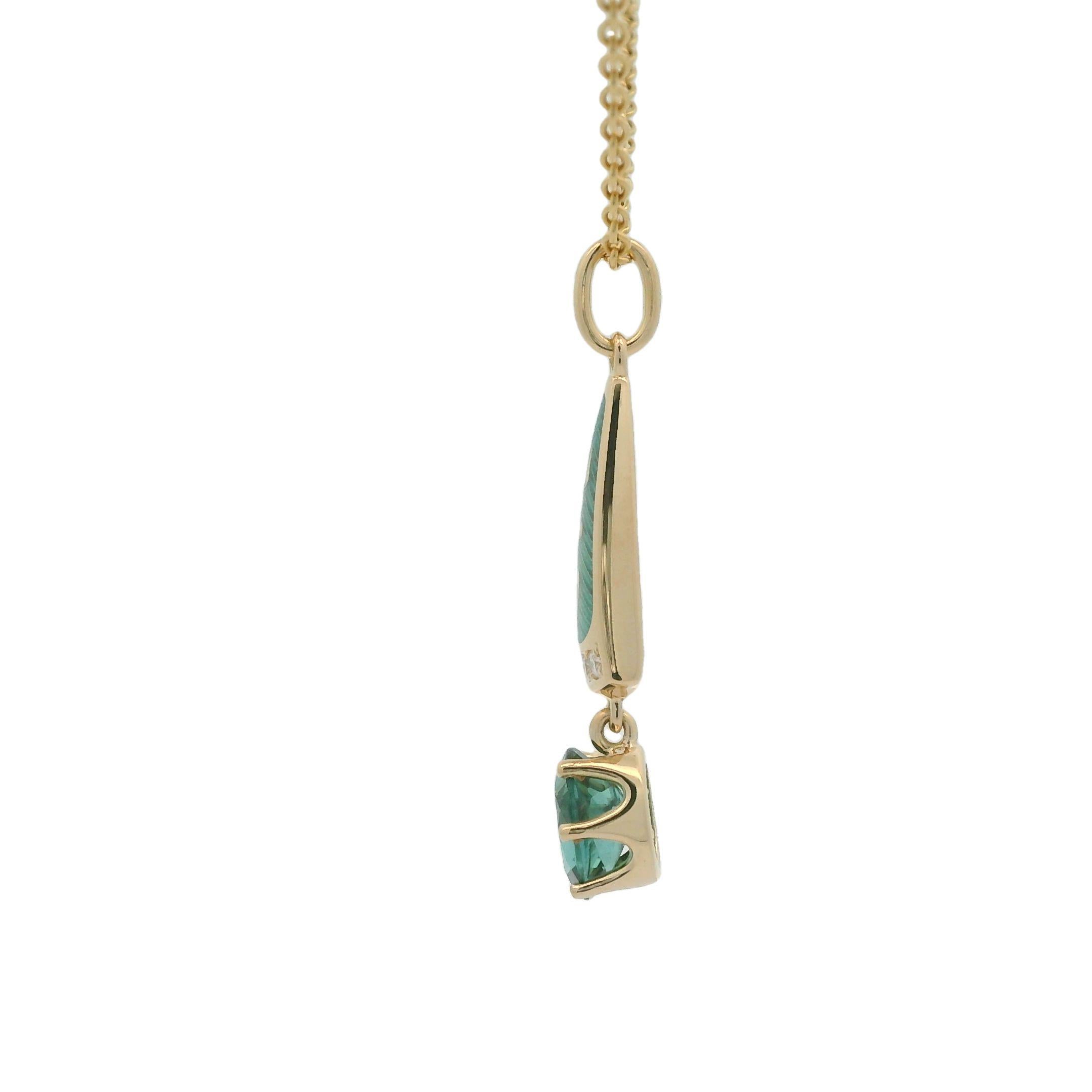Contemporain Pendentif Solitair en or jaune 18 carats, tourmaline, émail, 3 diamants 0,03 carat GVS en vente