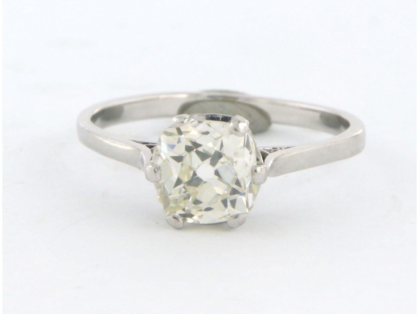 Platinum and 18k white gold solitaire ring set with old mine cut diamonds. 1.30ct - J/K - VS/SI - ring size U.S. 7.5 - EU. 17.75 (56)

detailed description:

the top of the ring is 7.6 mm by 8.5 mm wide by 6.7 mm high

weight 2.9 grams

ring size US