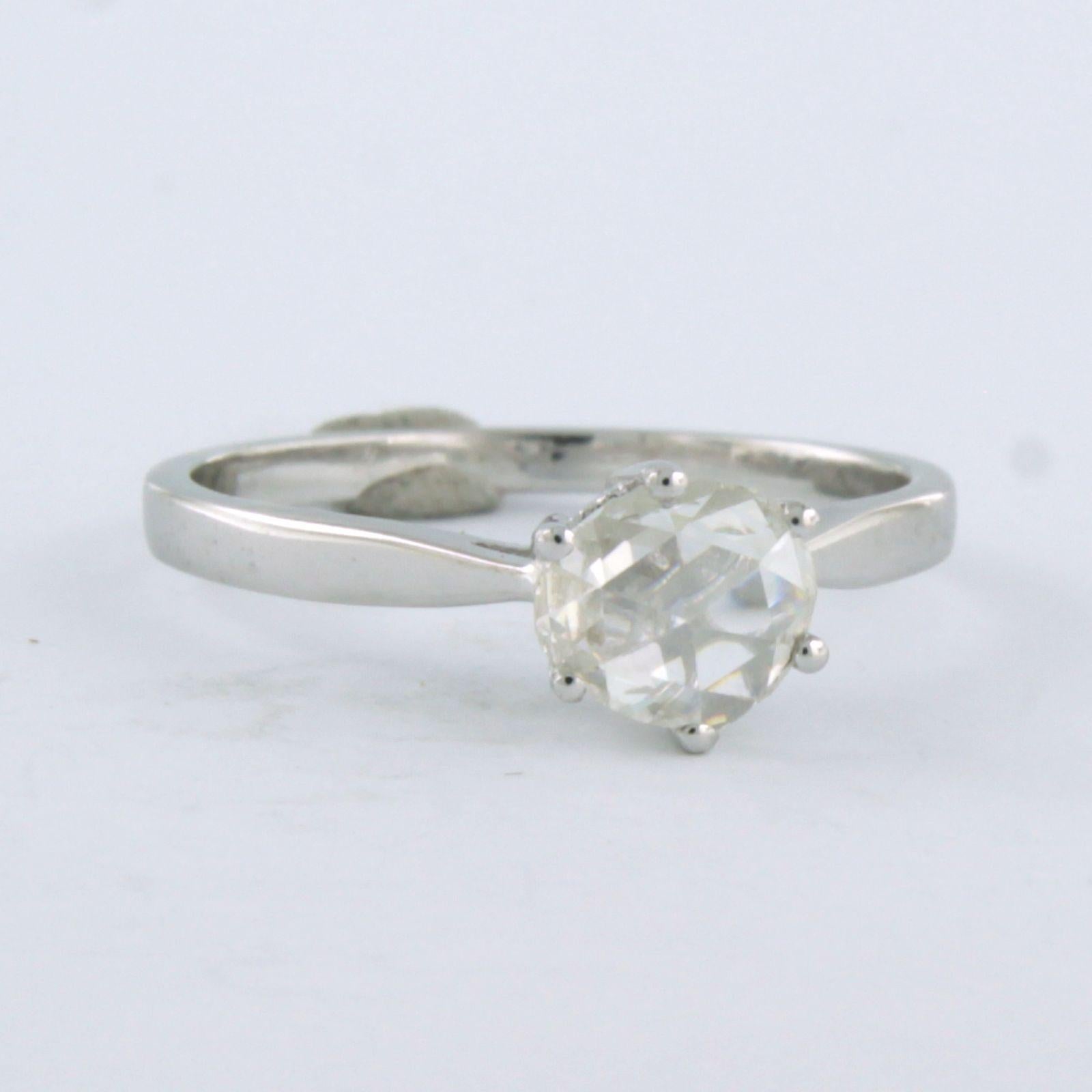 Moderne Bague Solitair sertie de diamants en or blanc 4 carats au total 0,60 carat en vente