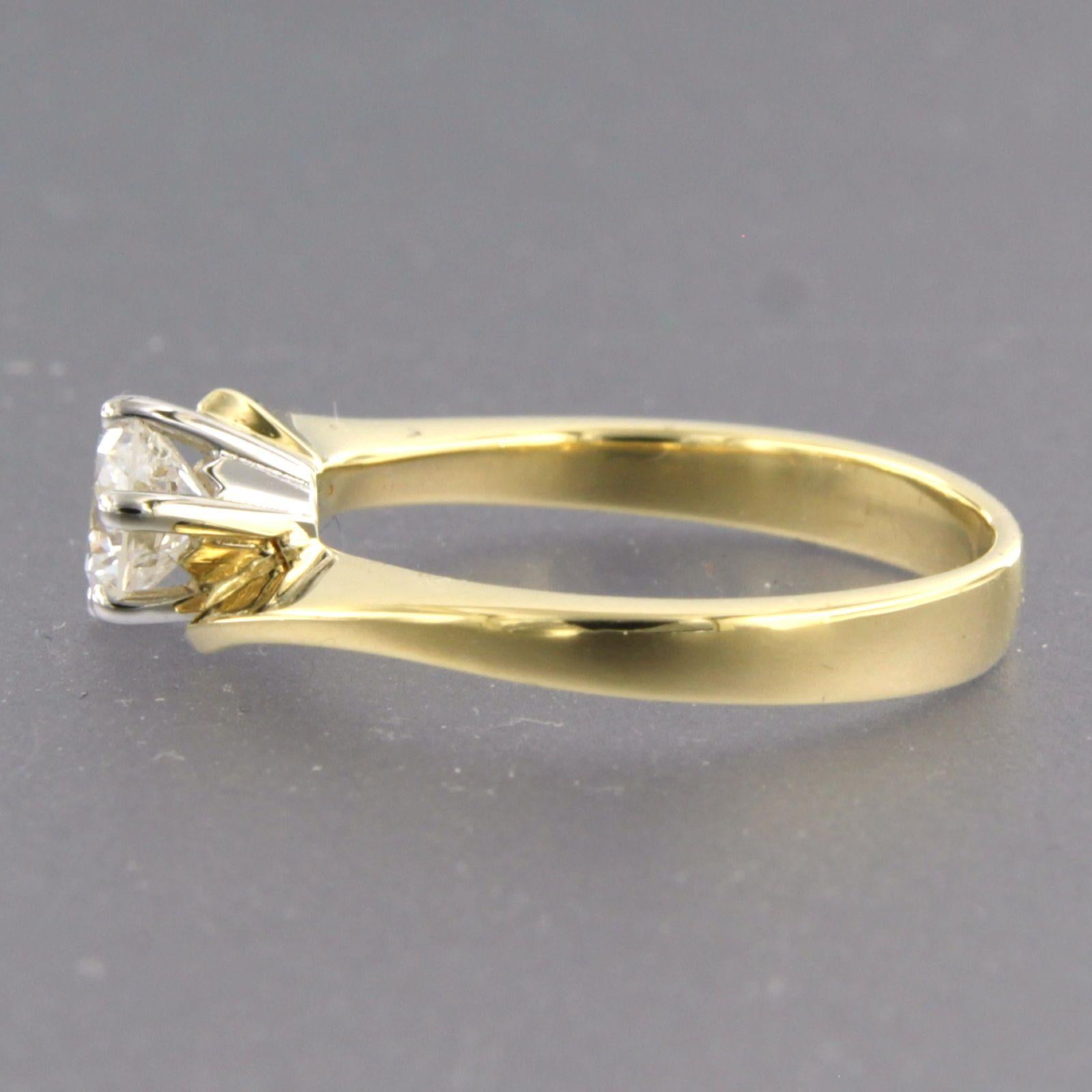 Solitair ring set with diamonds 0.50ct 18k bicolour gold In Excellent Condition For Sale In The Hague, ZH