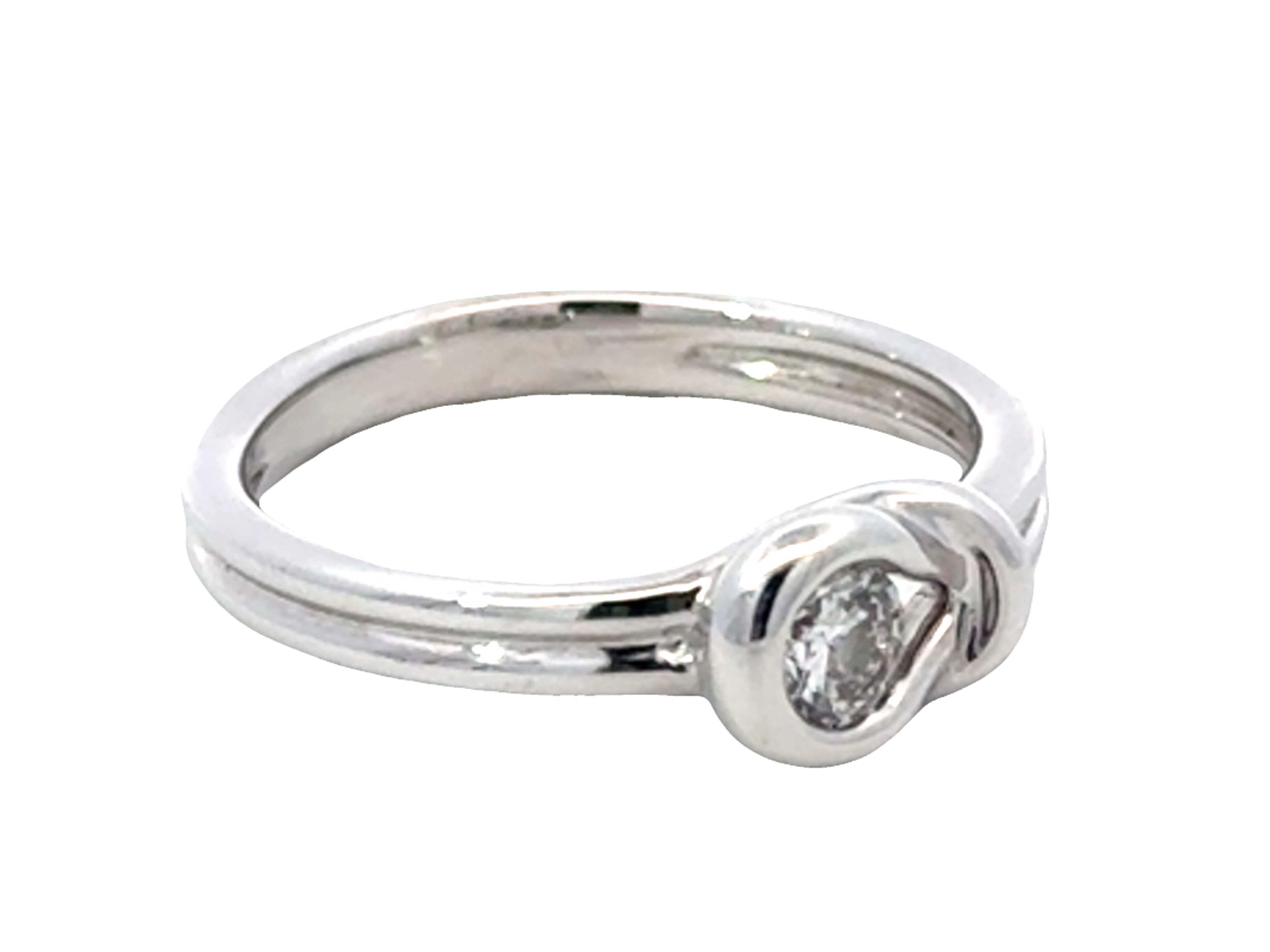 Anillo Solitario de Diamante Redondo de Corte Brillante de 0,25 Quilates 14K Oro Blanco Moderno en venta