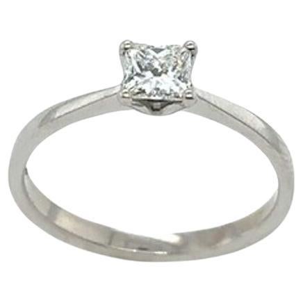 Solitaire 0.40ct F/VVS1 Princess Cut GIA Diamond Ring in 18ct White Gold For Sale