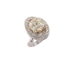 Solitaire 18 Karat White Gold Yellow Oval Diamonds Engagement Cocktail Ring