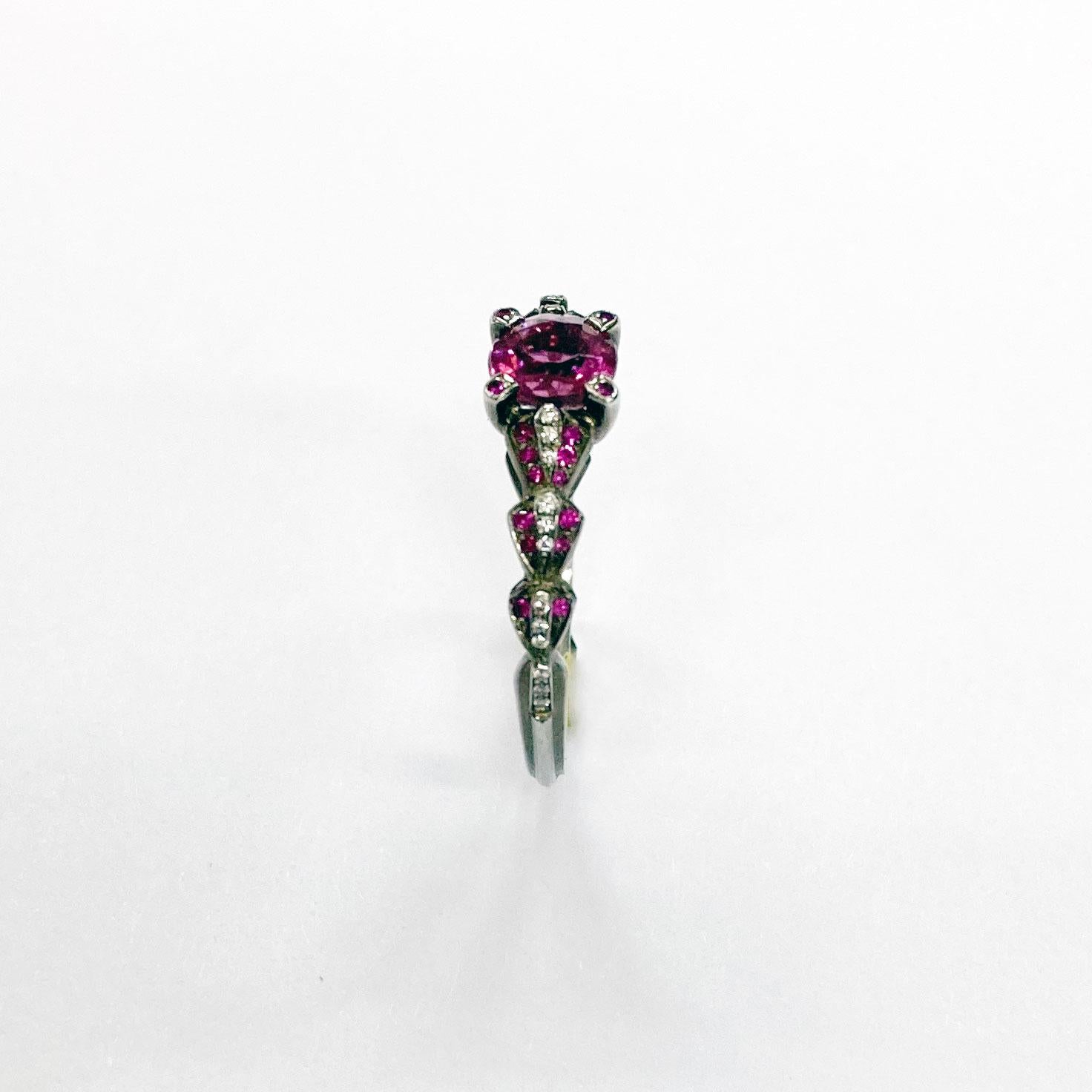 Women's Solitaire 18 Karat White Gold Ring with Pink Tourmaline Pink Sapphires Diamonds For Sale