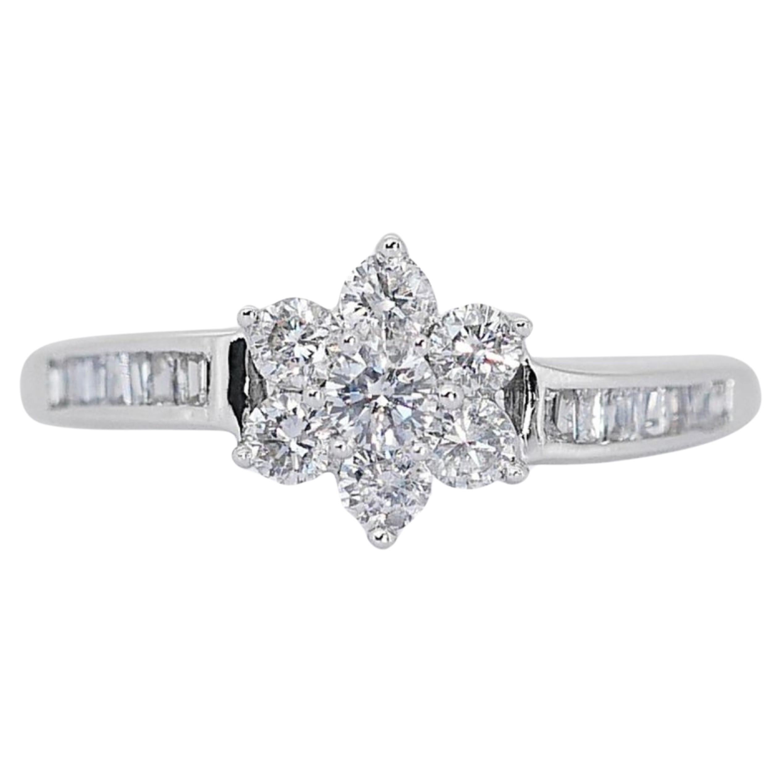 Solitaire 18k White Gold Flower Ring with 2.4 carat Natural Diamond For Sale