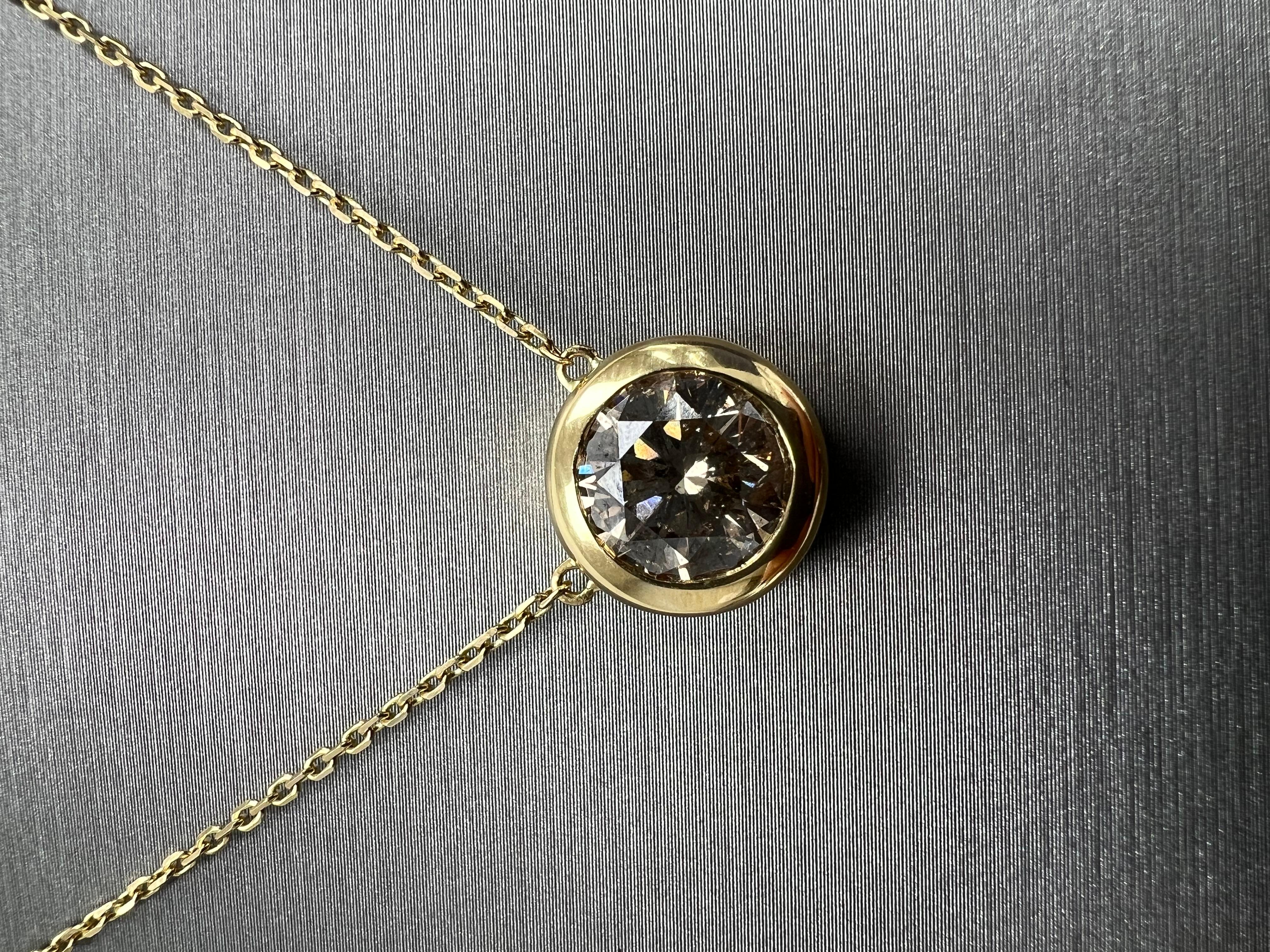 Solitaire 2.66ct Champagne Natural Diamond Pendant in 14k Yellow Gold, Bezel Set For Sale 2