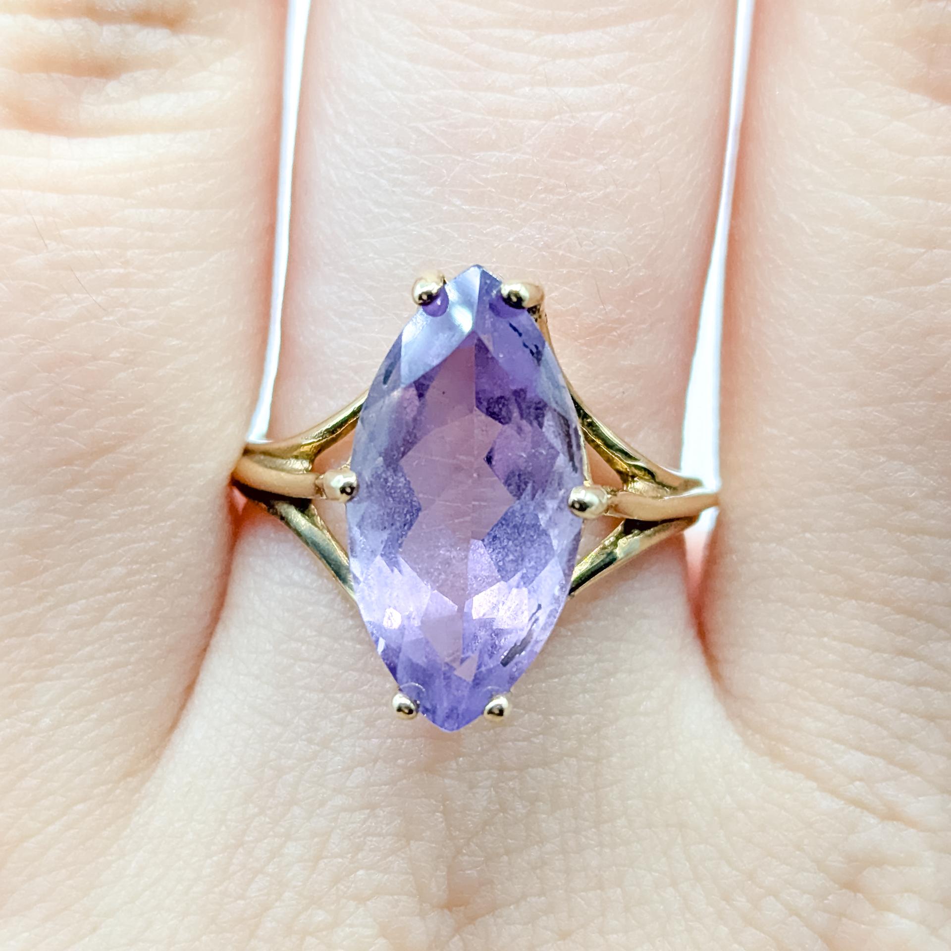 Solitär Amethyst Ring in 10k Gelbgold Damen im Angebot
