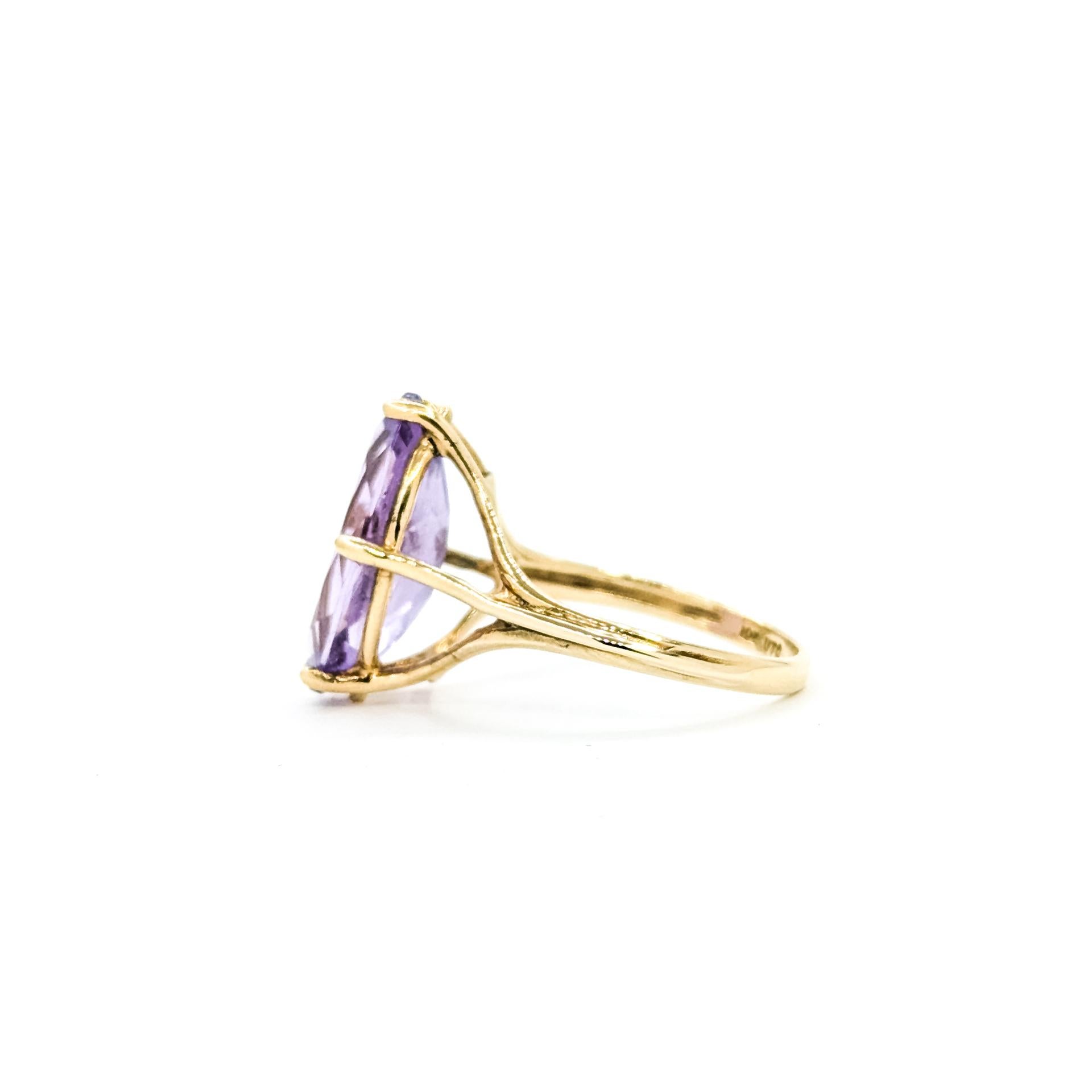 Solitär Amethyst Ring in 10k Gelbgold im Angebot 3