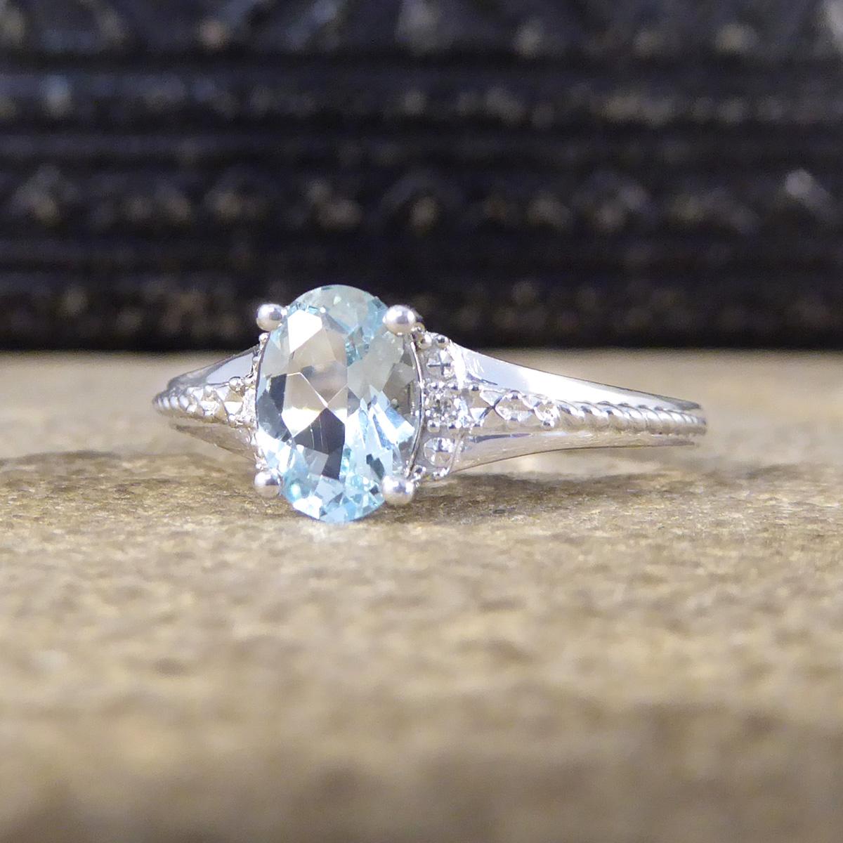 Solitaire Aquamarine and Diamond Illusion Set Ring in White Gold In New Condition For Sale In Yorkshire, West Yorkshire