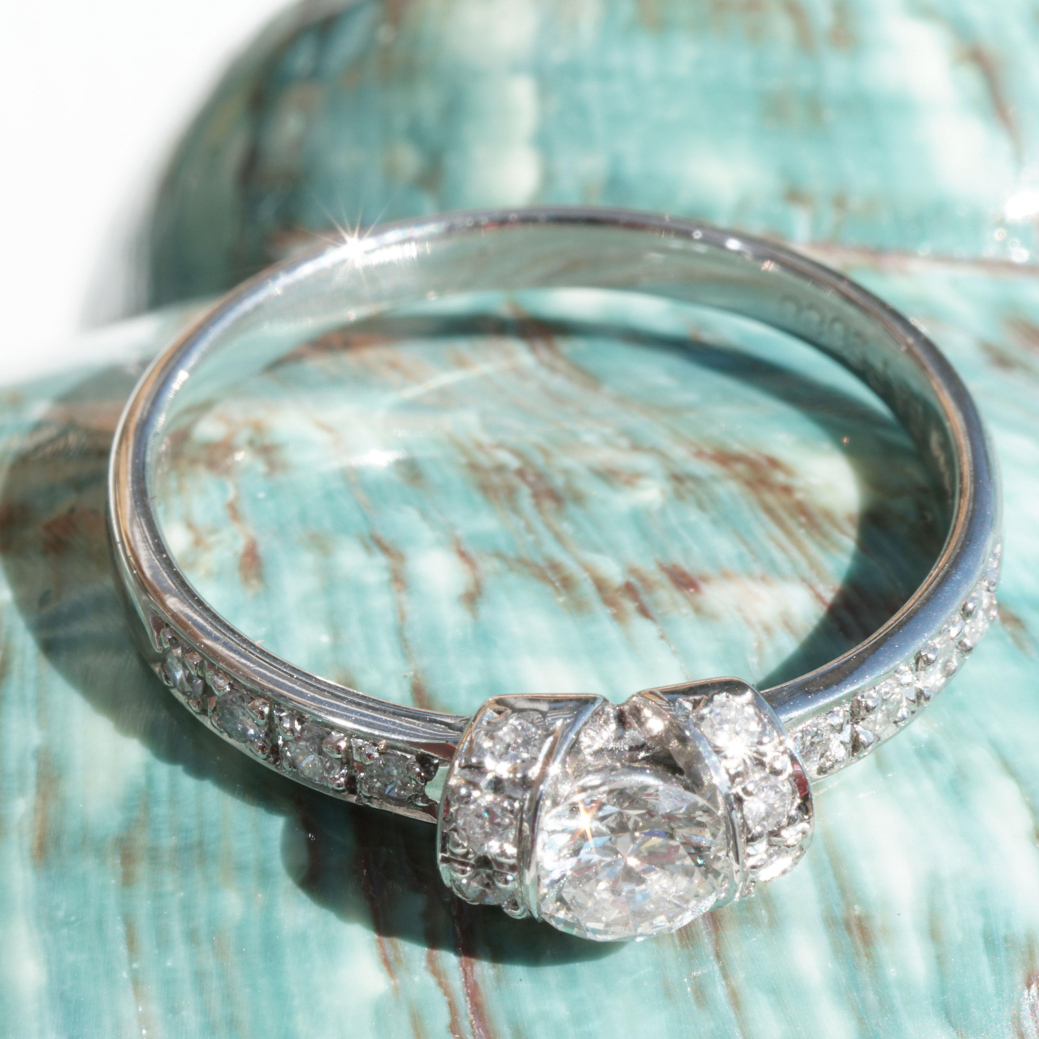 Women's or Men's Solitaire Brilliant Ring Platinum such a great Diamond Fire 0.52 ct TW SI