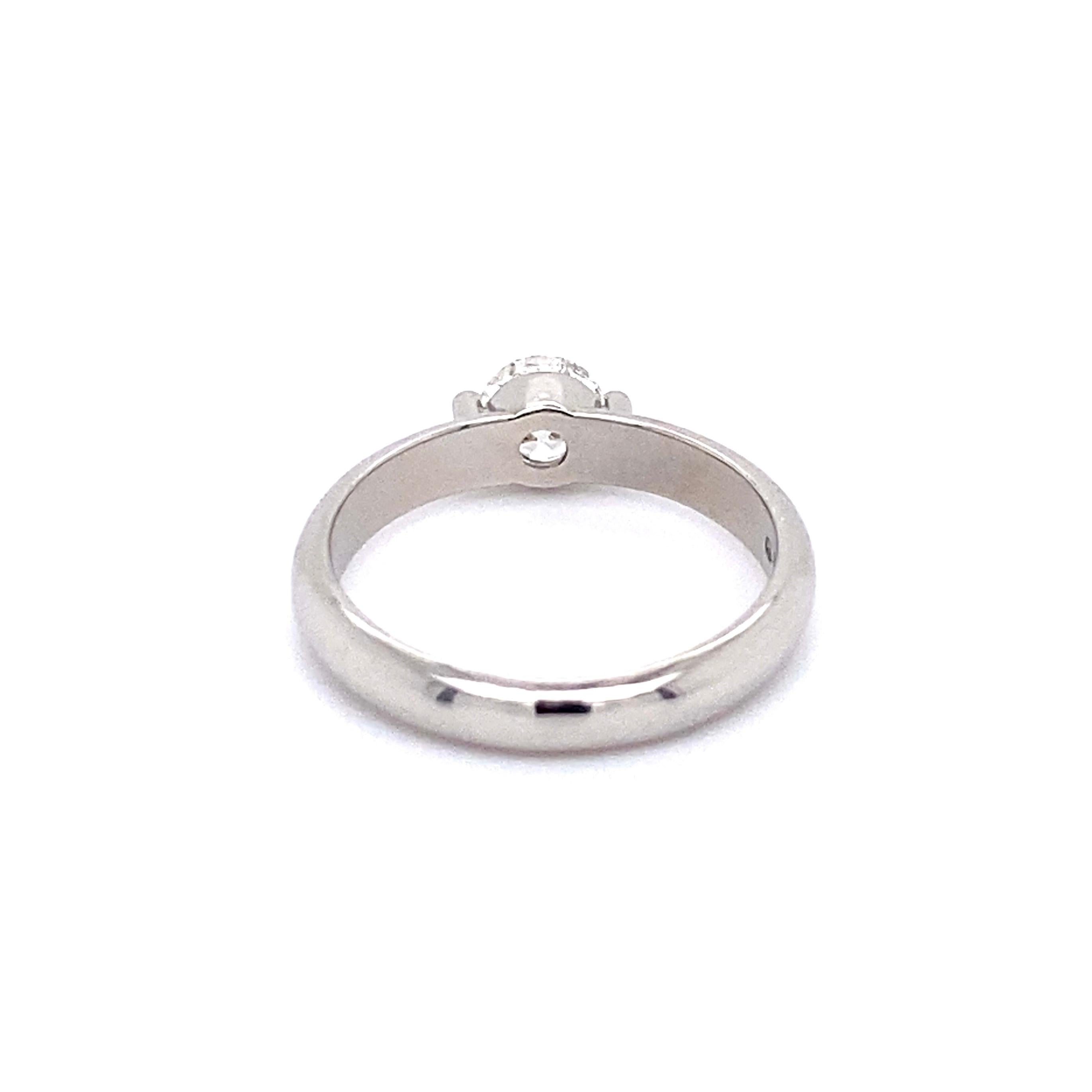 Women's Solitaire Diamond Designer Gumuchian Platinum Band Ring Estate Fine Jewelry For Sale