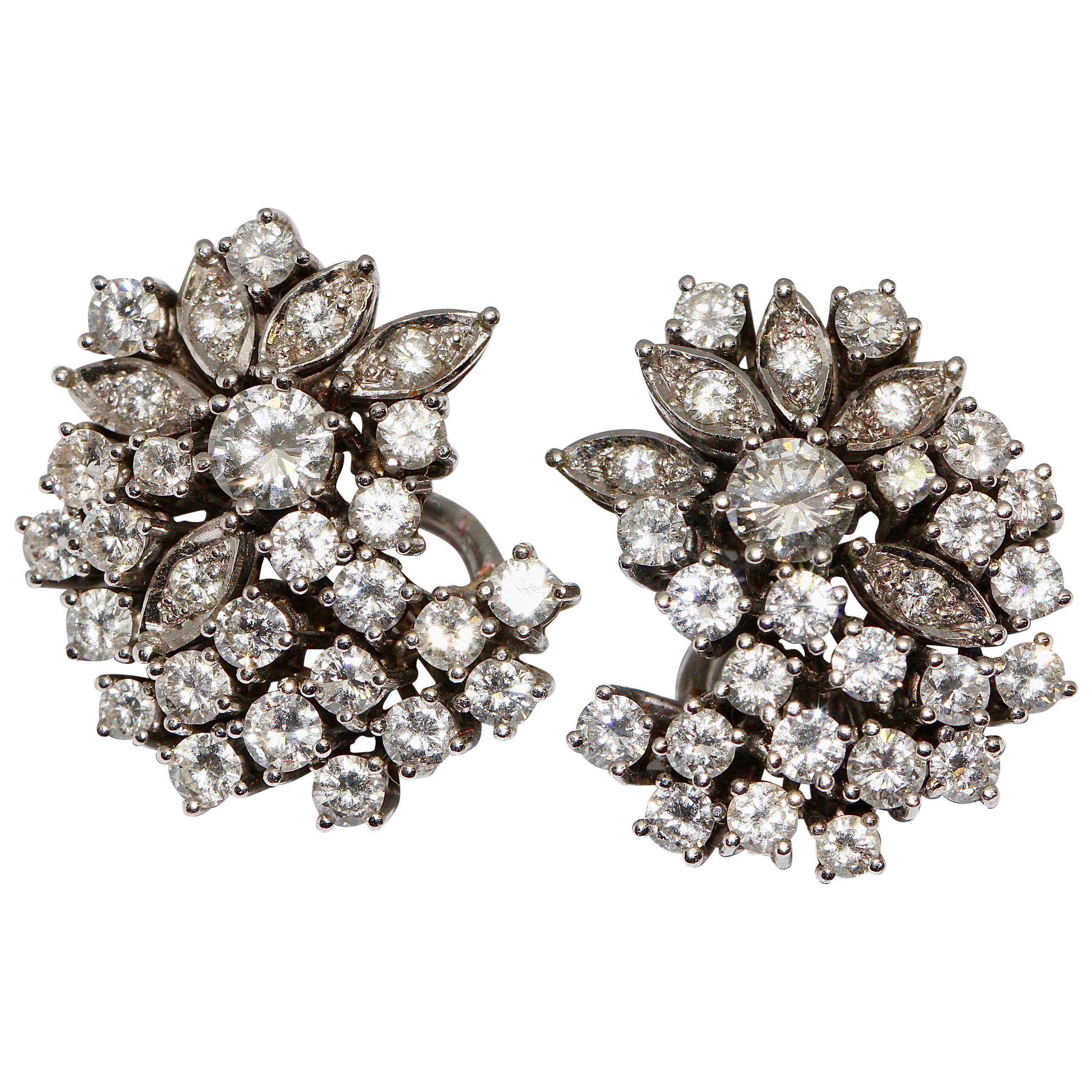 How much does 1 carat diamond earrings cost?