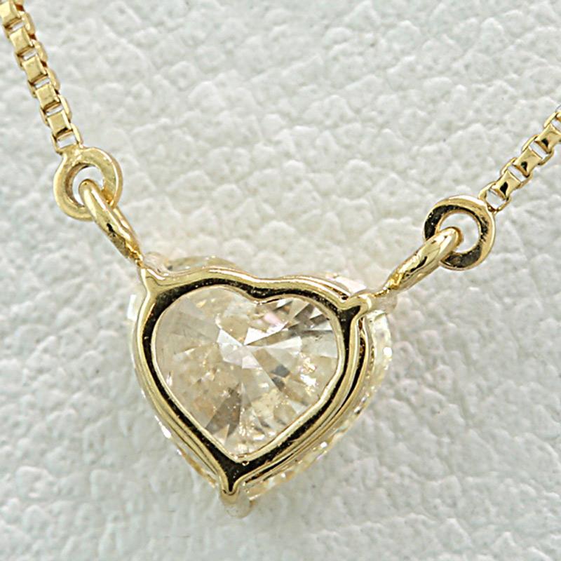 Contemporain Collier Love en or jaune 18 carats avec diamant solitaire en forme de cœur de 0,50 carat en vente