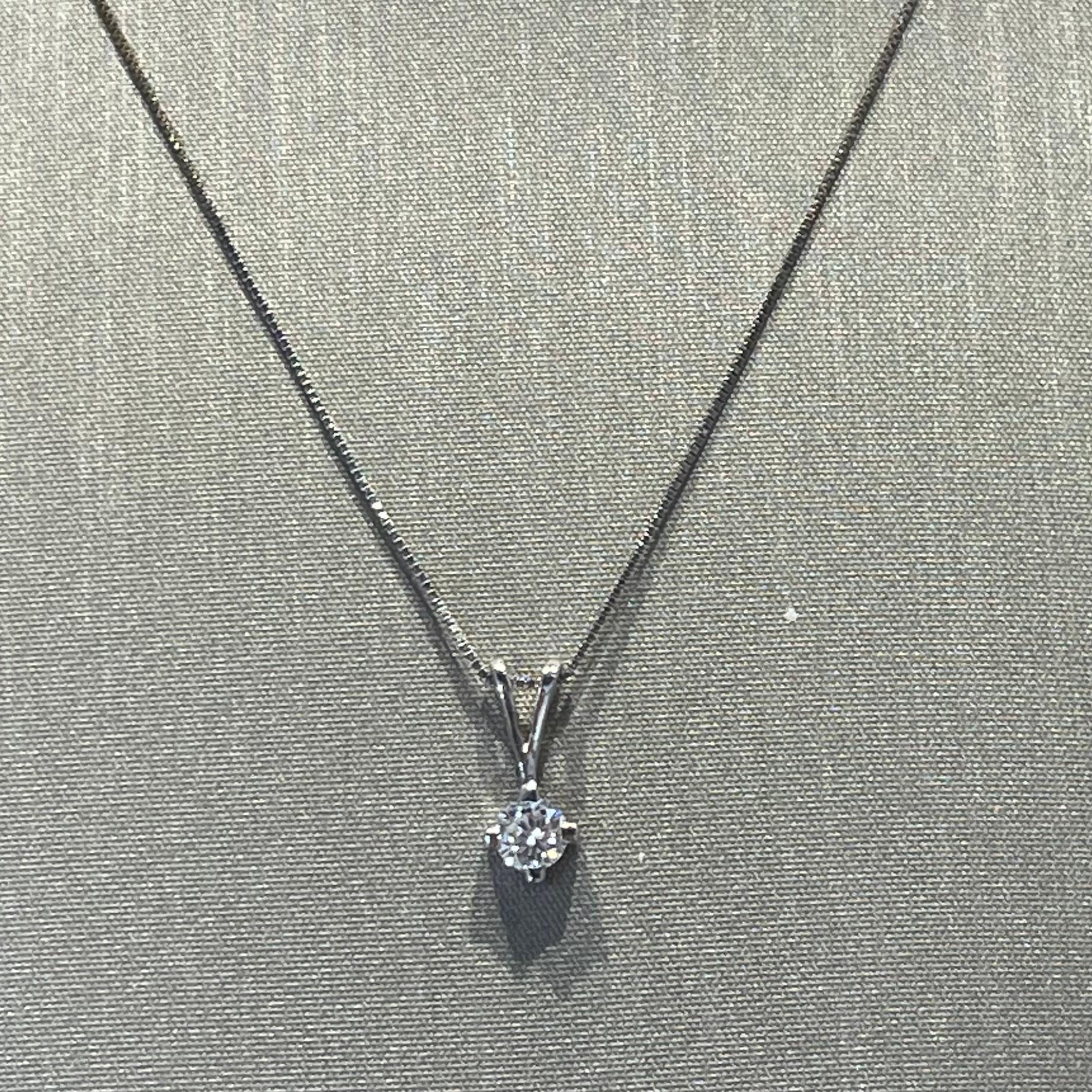 Women's or Men's Solitaire Diamond Pendant Necklace in 14k White Gold For Sale