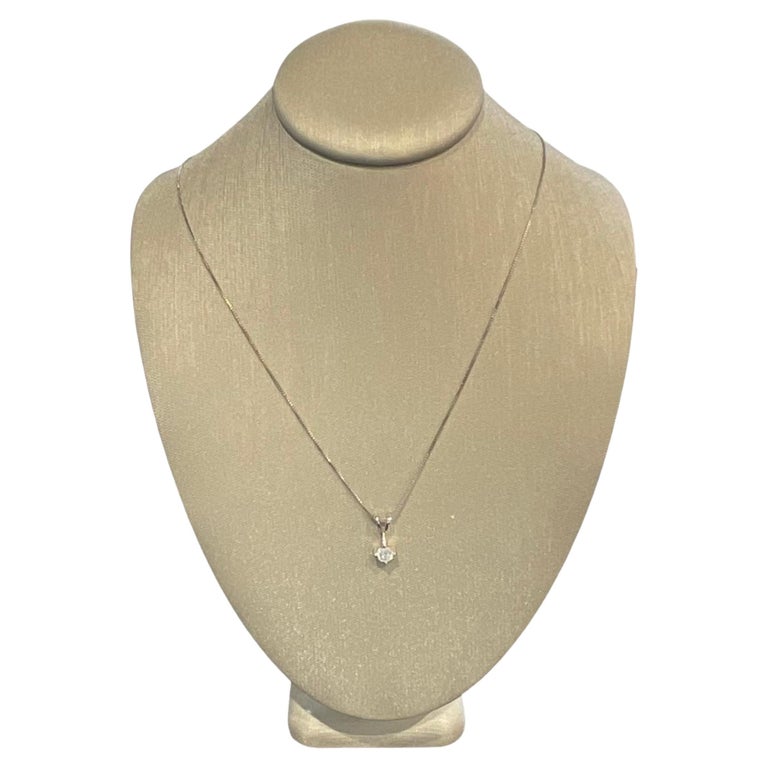 Solitaire Diamond Pendant Necklace in 14k White Gold For Sale at 1stDibs