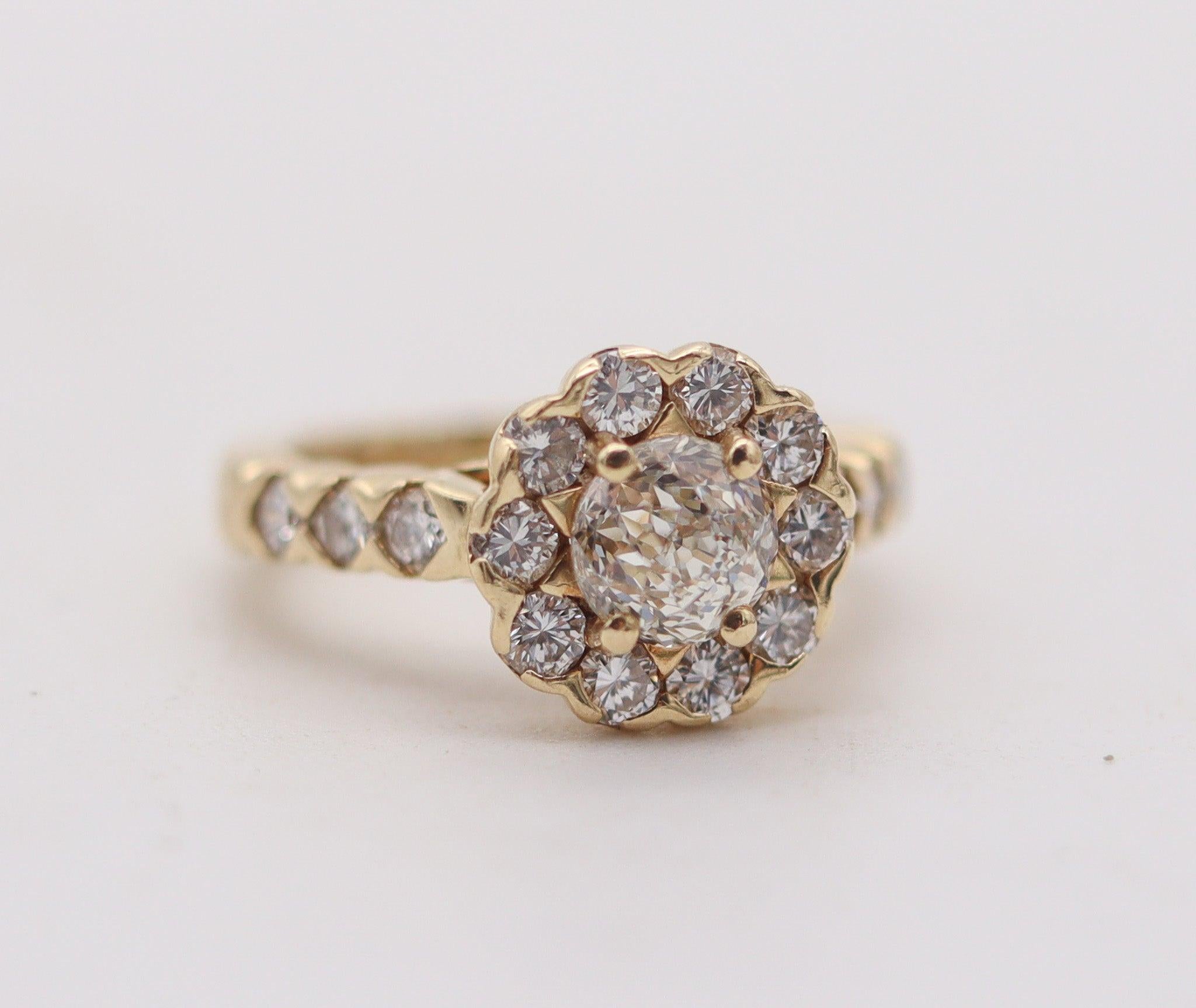 Modernist SOLITAIRE Halo-Ring In 14Kt Yellow Gold With Rose Cut Diamond & Round Diamonds For Sale