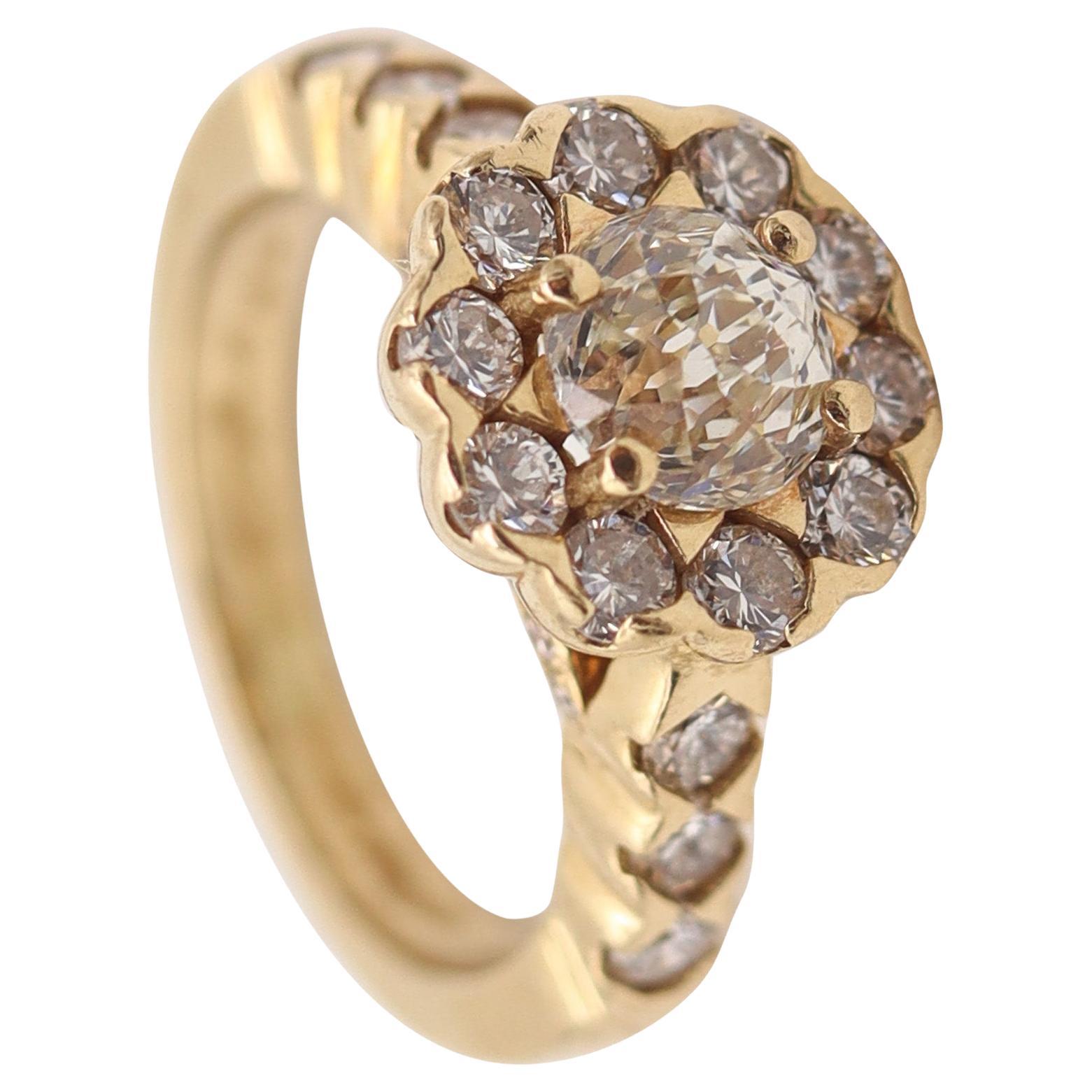 SOLITAIRE Halo-Ring In 14Kt Yellow Gold With Rose Cut Diamond & Round Diamonds For Sale