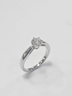 Solitario HRD Diamante Natural 0,50 cts Color D y Claridad VVs1 Hand Made 18kts