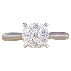 Solitaire Illusion set Diamond Cluster Ring in White Gold
