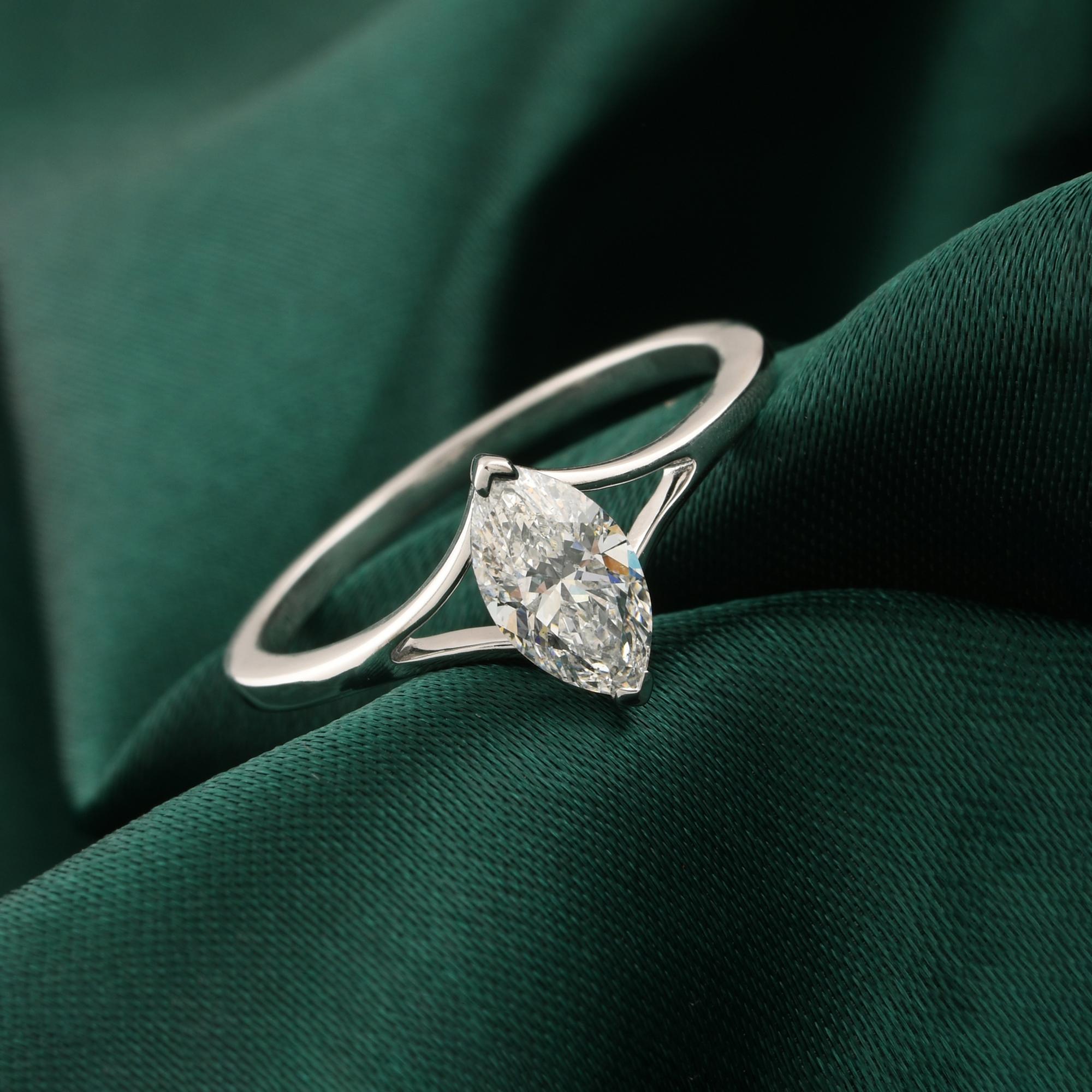 in vendita:  Anello a fascia con diamante naturale solitario Marquise 0,73 carati in oro bianco 14K Gioielli di pregio 4