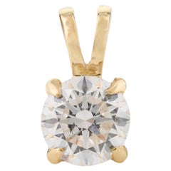 Colgante de oro con moissanita solitaria de corte redondo en oro amarillo macizo de 14k para mujer