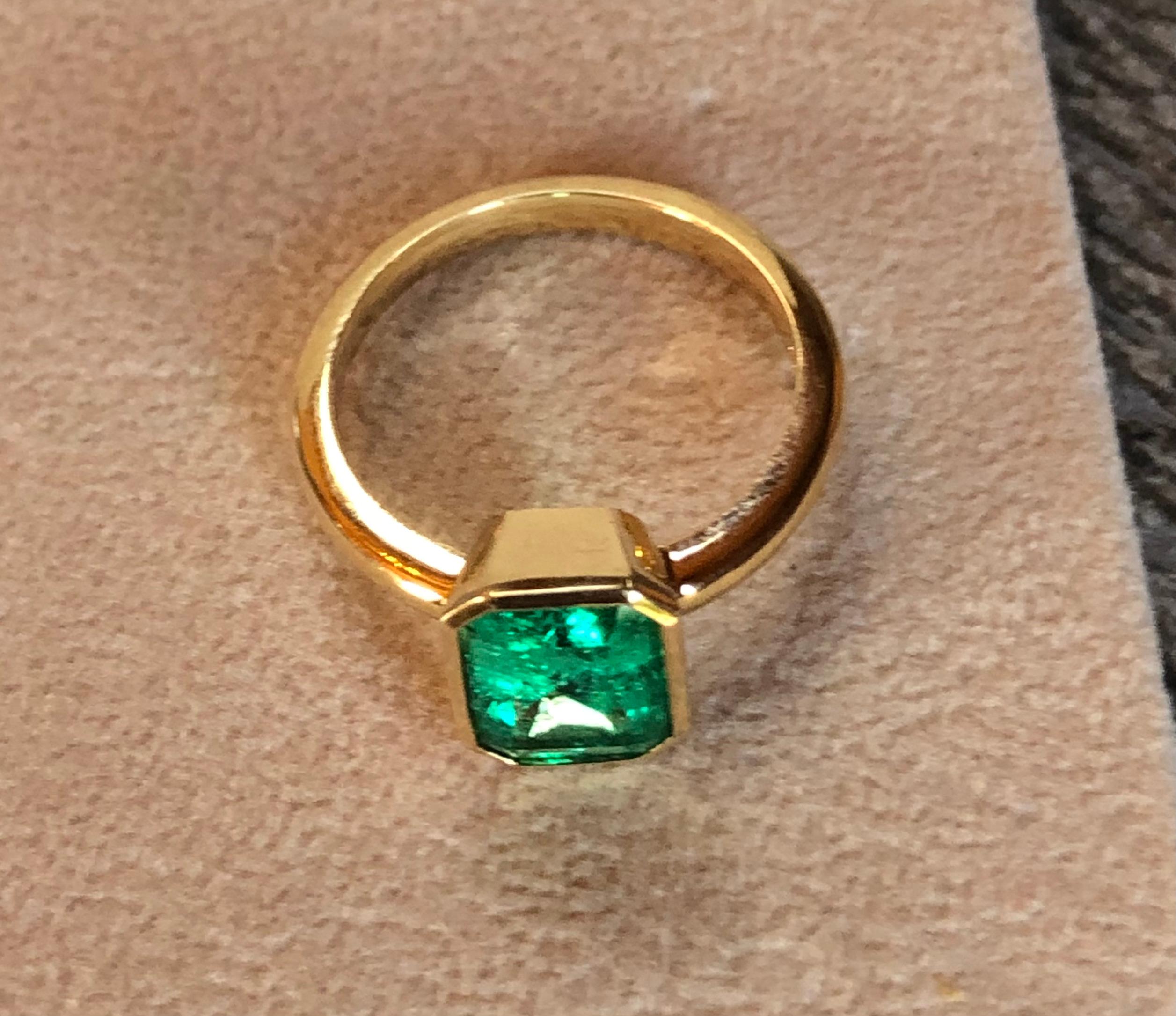 18k gold emerald ring