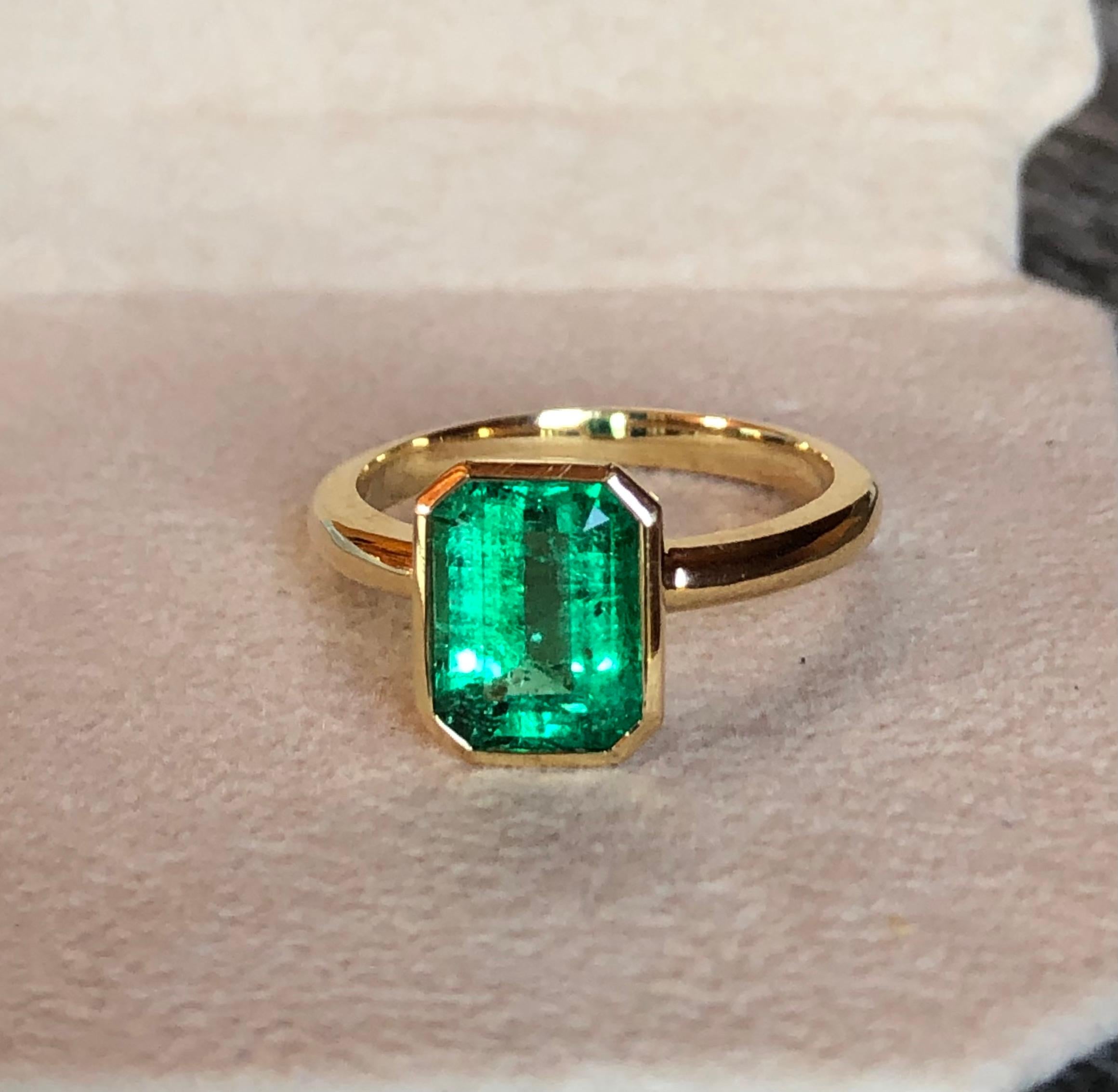 Esmeraldas Maravellous Solitario Esmeralda colombiana natural Anillo de compromiso 18K en venta 1