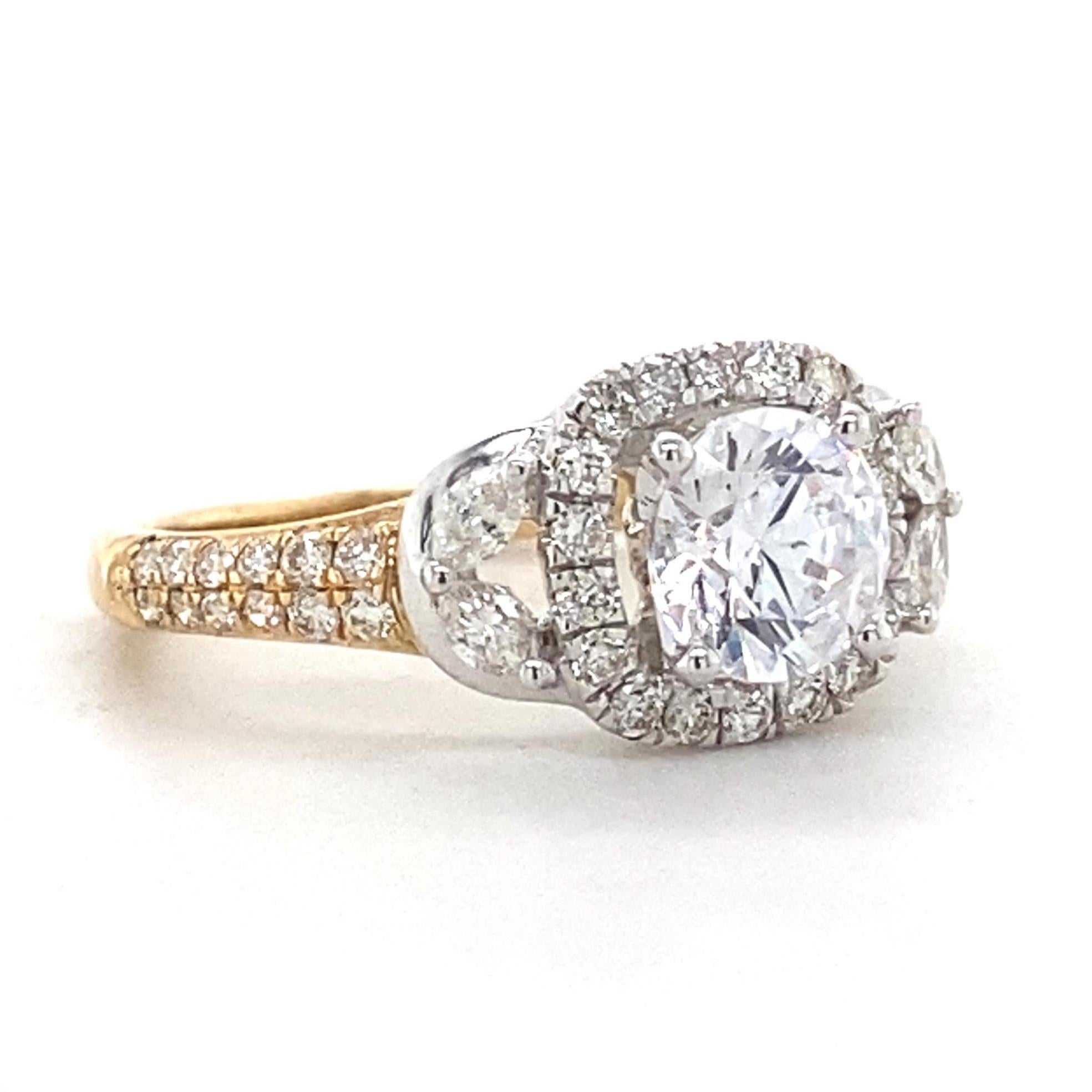 Anillo de pedida solitario con halo de diamantes naturales en oro macizo de 14k (certificado) Corte redondo en venta