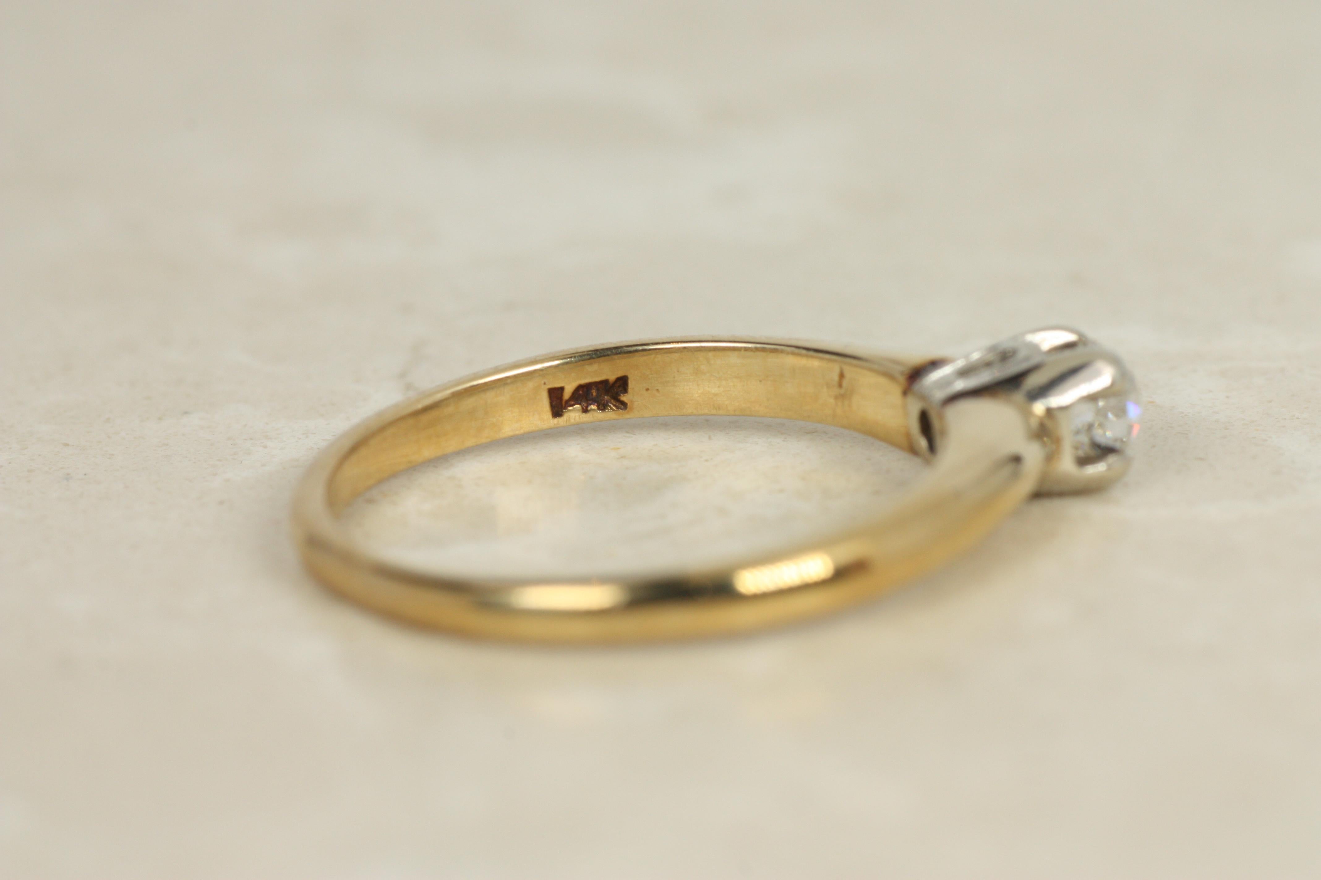 Solitaire Old Mine Cut Diamond Engagement Ring – 0.16ct in 14K Gold in vendita 1