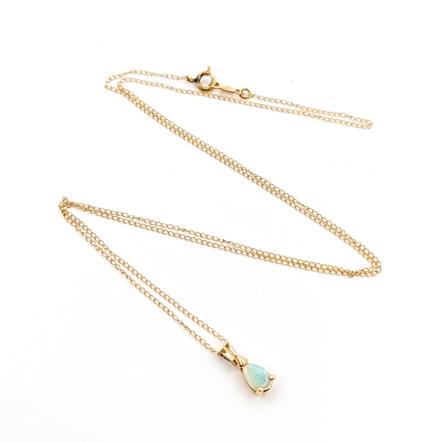 Pendentif Solitaire Opale en or jaune 14k Excellent état - En vente à Bloomington, MN