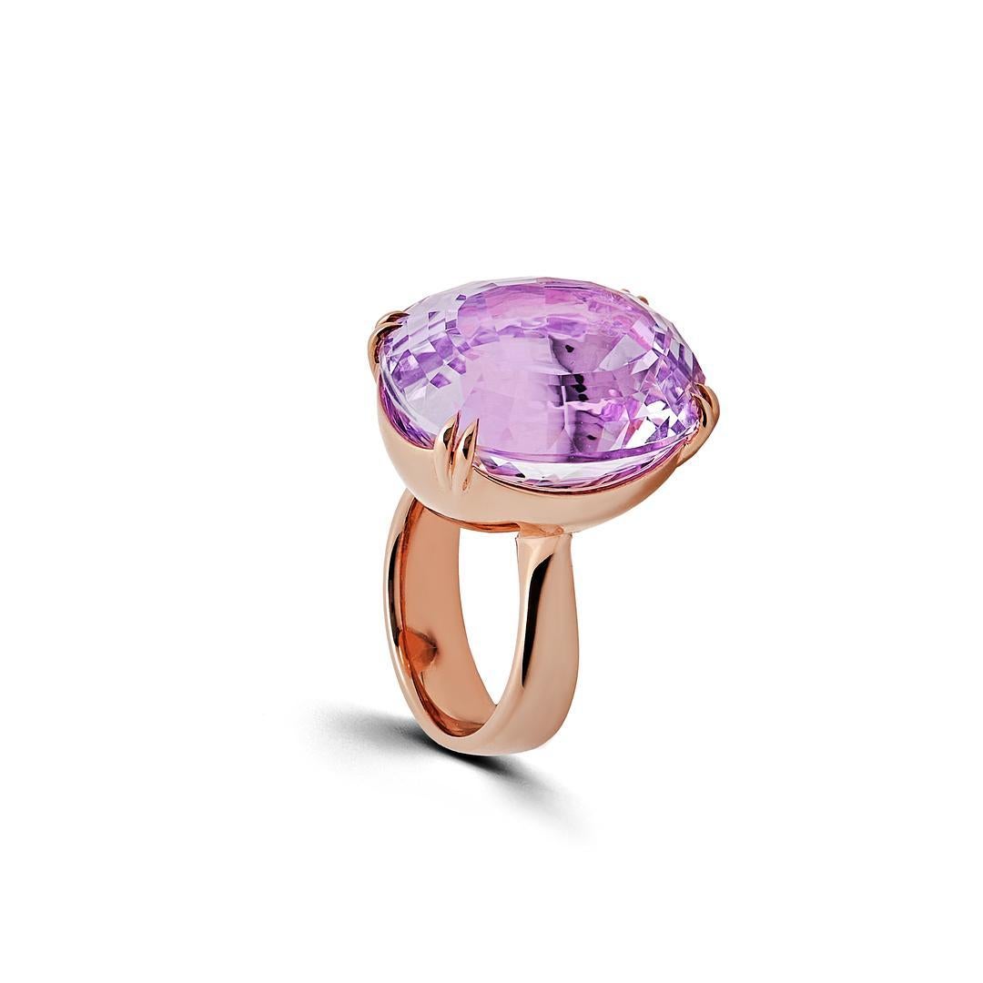 Modern Solitaire Oval Kunzite Rose Gold Ring For Sale