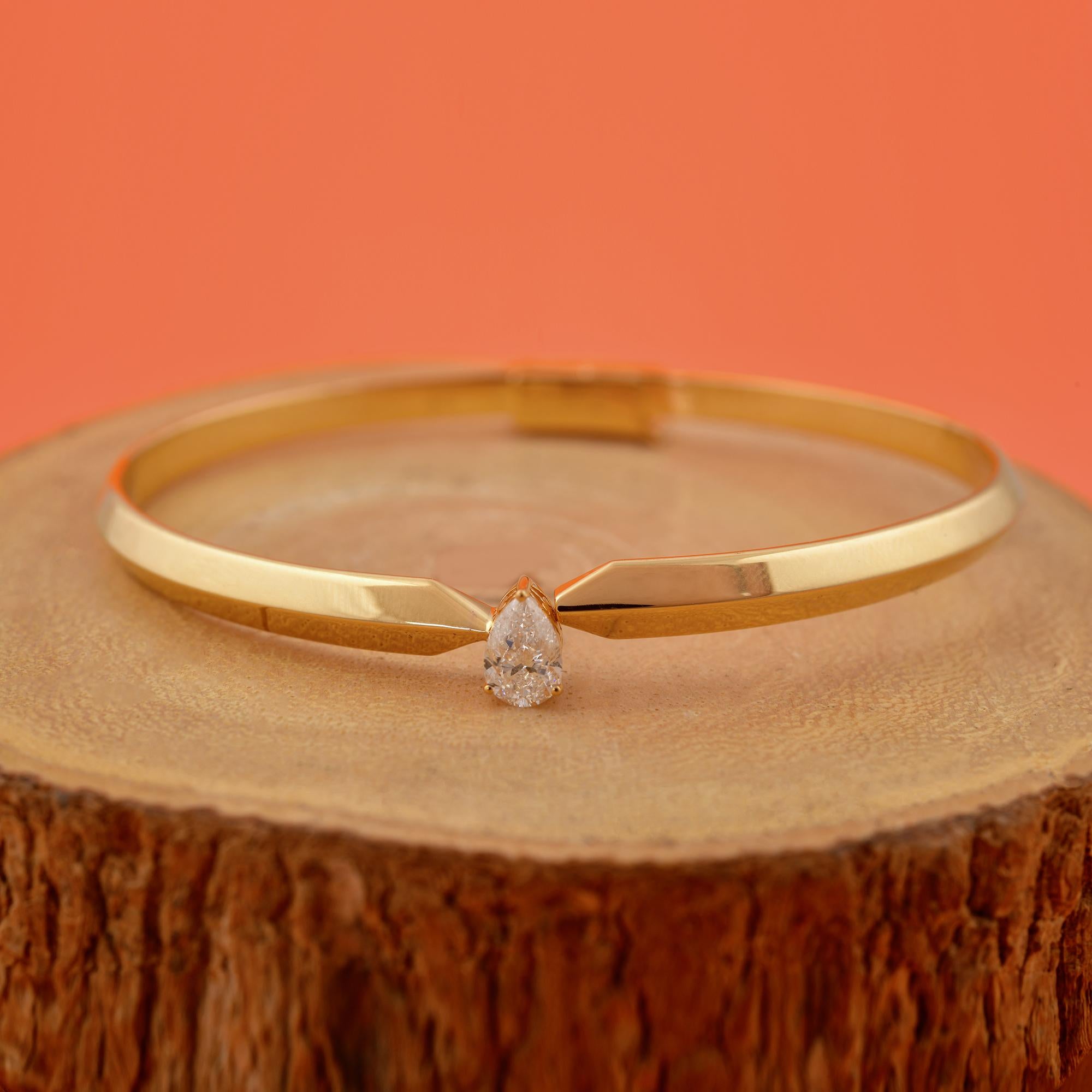 Solitaire Pear Cut 0.51Ct Certified Diamond Cuff Bracelet 18k Yellow Gold In New Condition For Sale In Diera, Dubai
