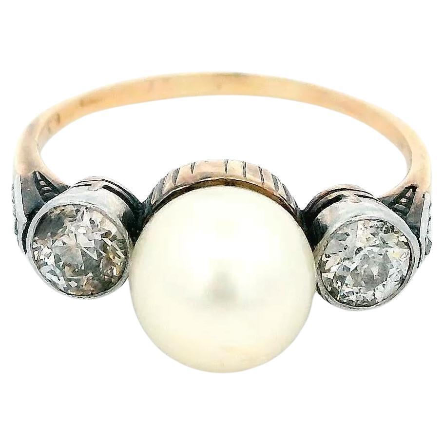 Solitaire Pearl 2 Side Diamond For Sale