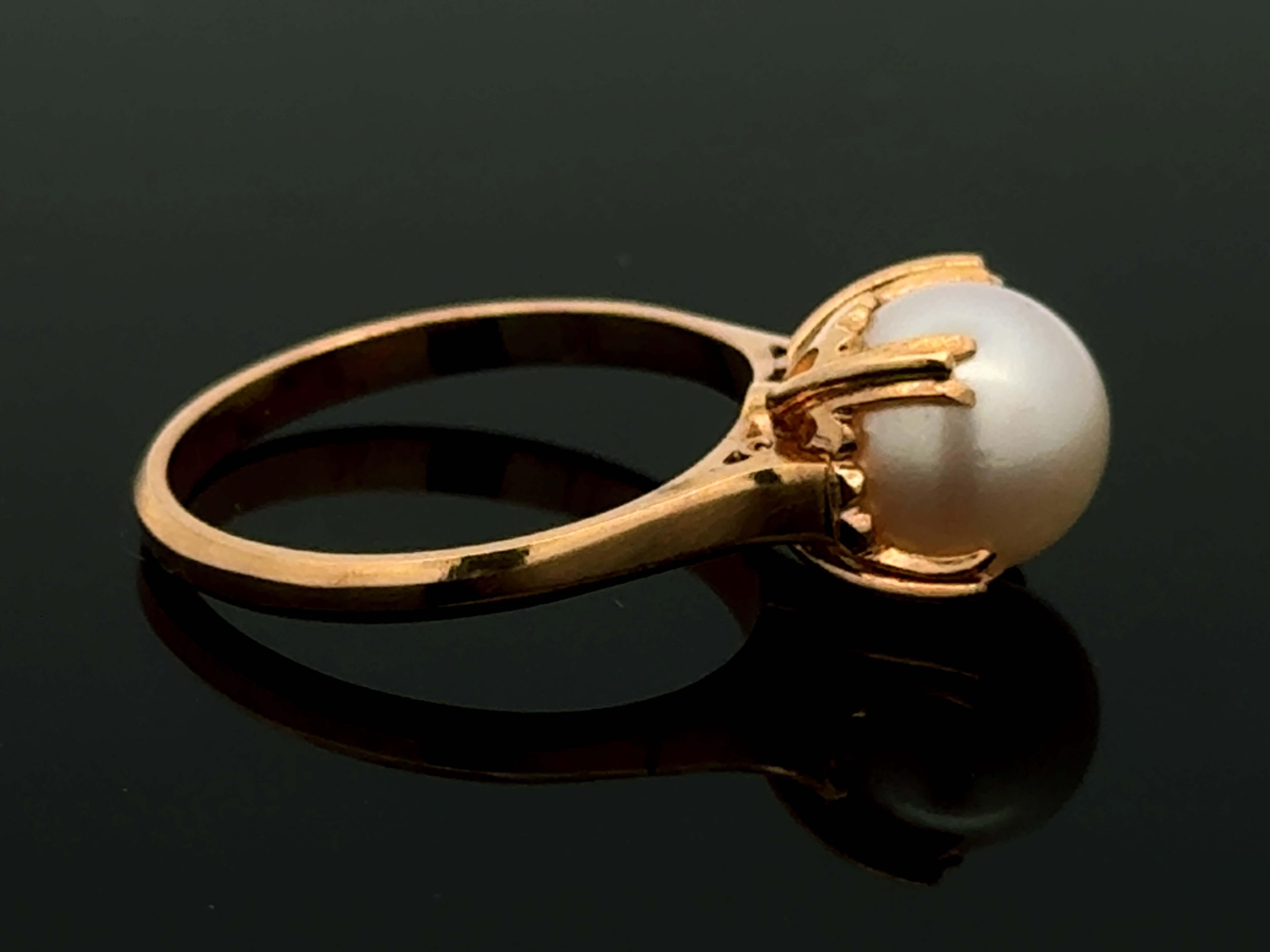 Bague solitaire en or jaune 18k avec perles serties en vente 5