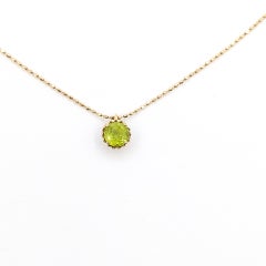 Solitaire Peridot Pendant in 10k Yellow Gold