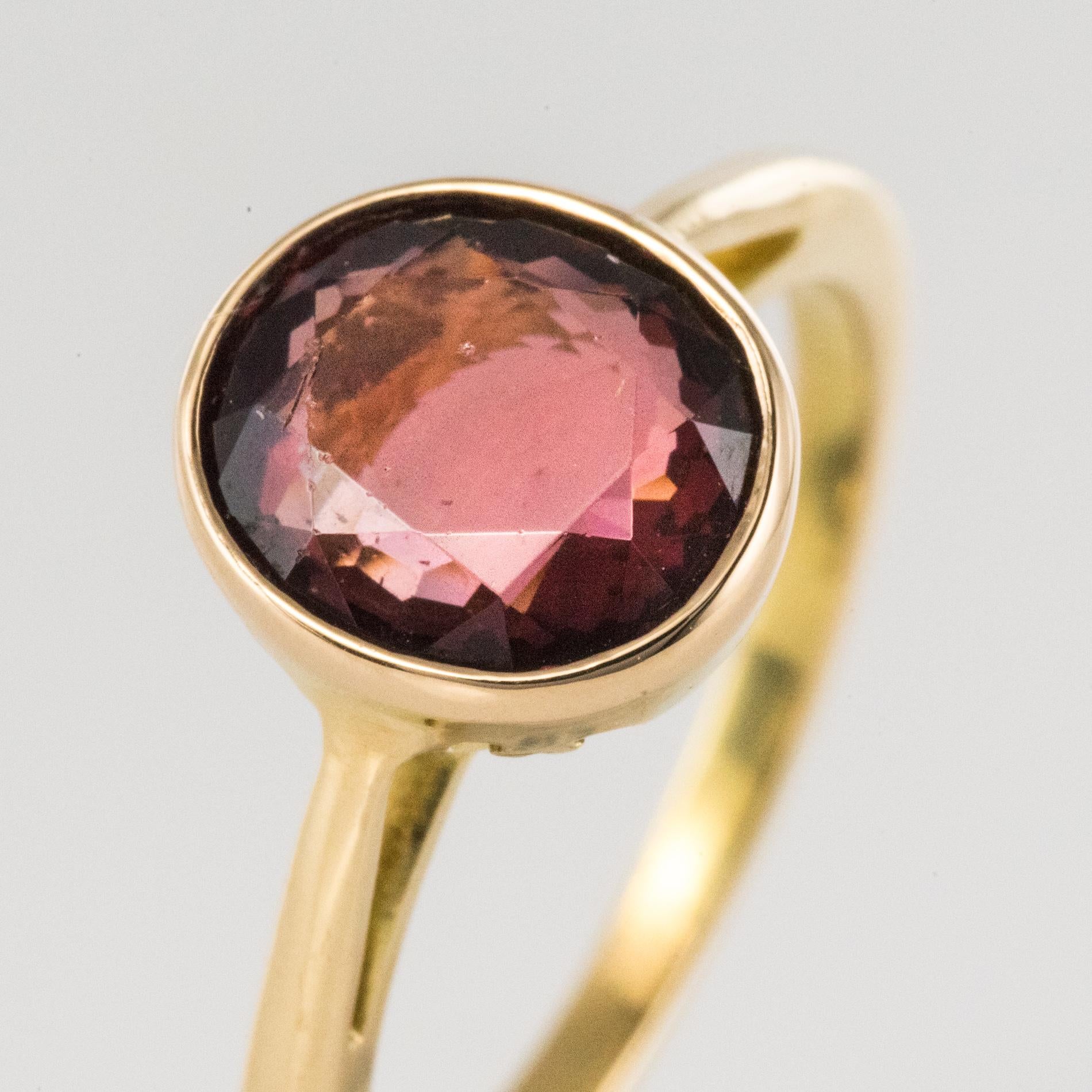 Anillo solitario de oro amarillo de 18 quilates con granate rodolita en Excelente estado para la venta en Poitiers, FR