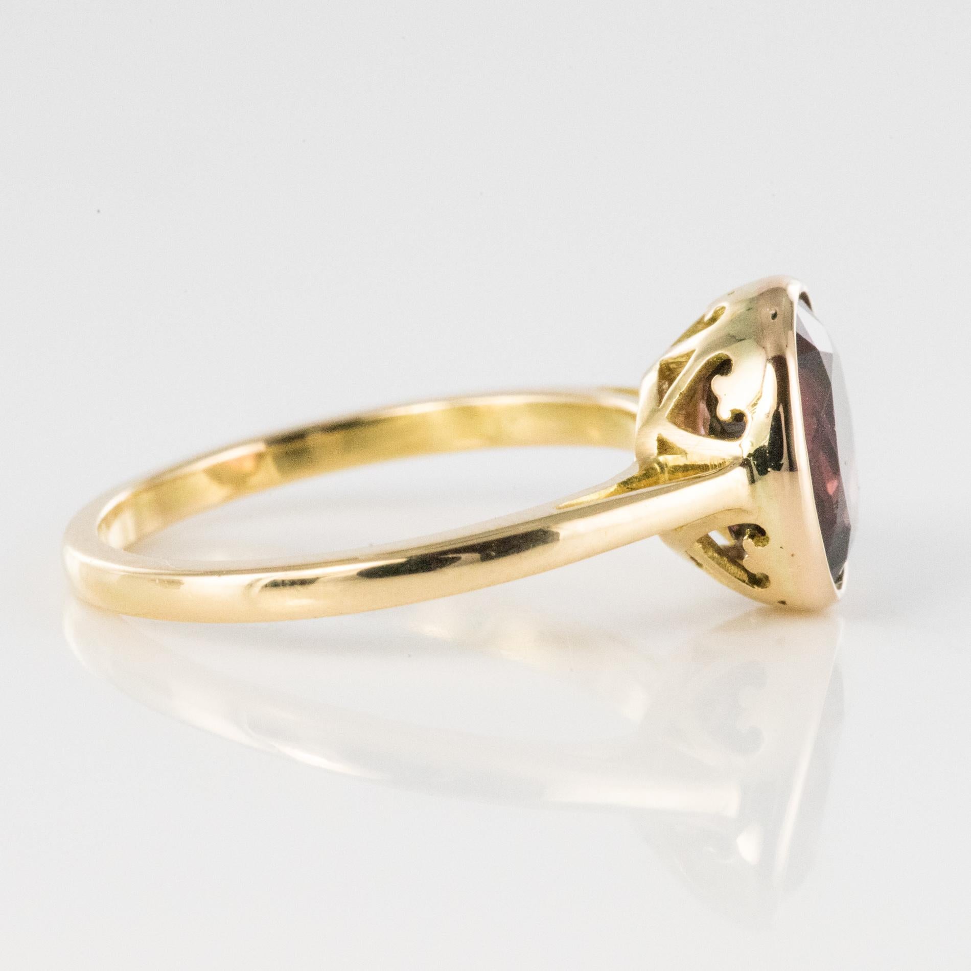 De las mujeres Anillo solitario de oro amarillo de 18 quilates con granate rodolita en venta