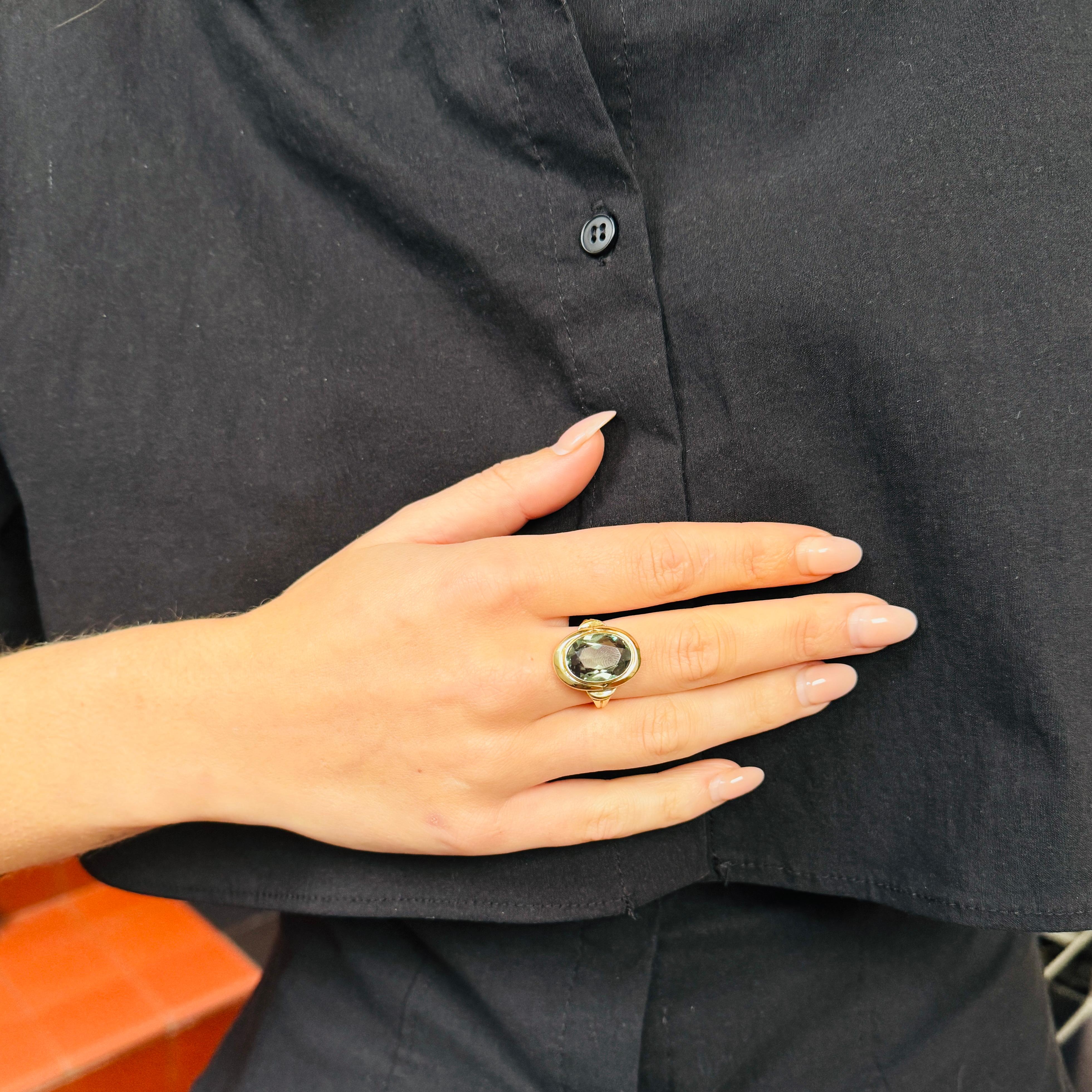 Oval Cut Solitaire Ring 14k Yellow Gold with Green Tourmaline Oval Facetted of 8 Carat For Sale