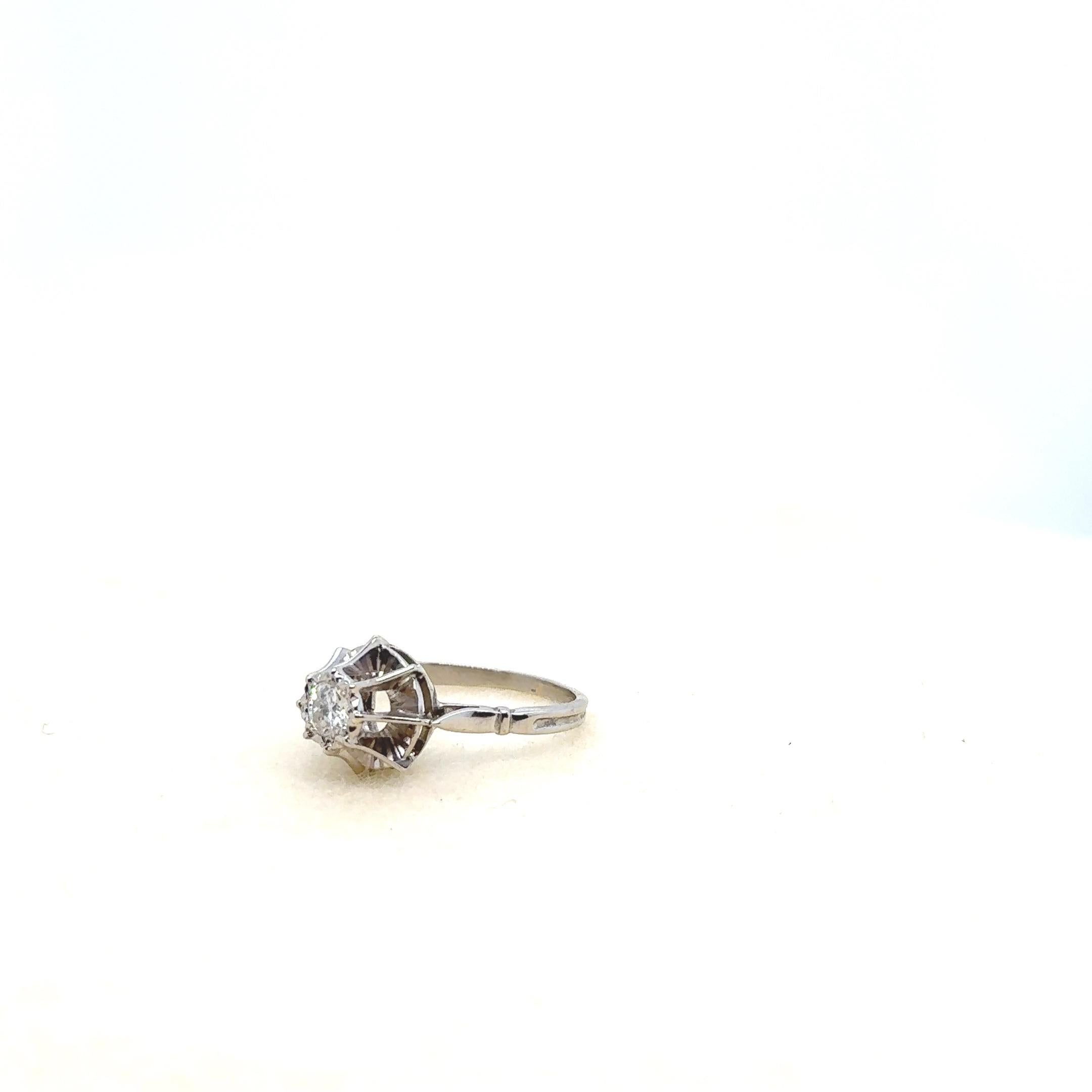 Women's Solitaire Ring Diamonds 0.30 Carats 18 Carat White Gold For Sale