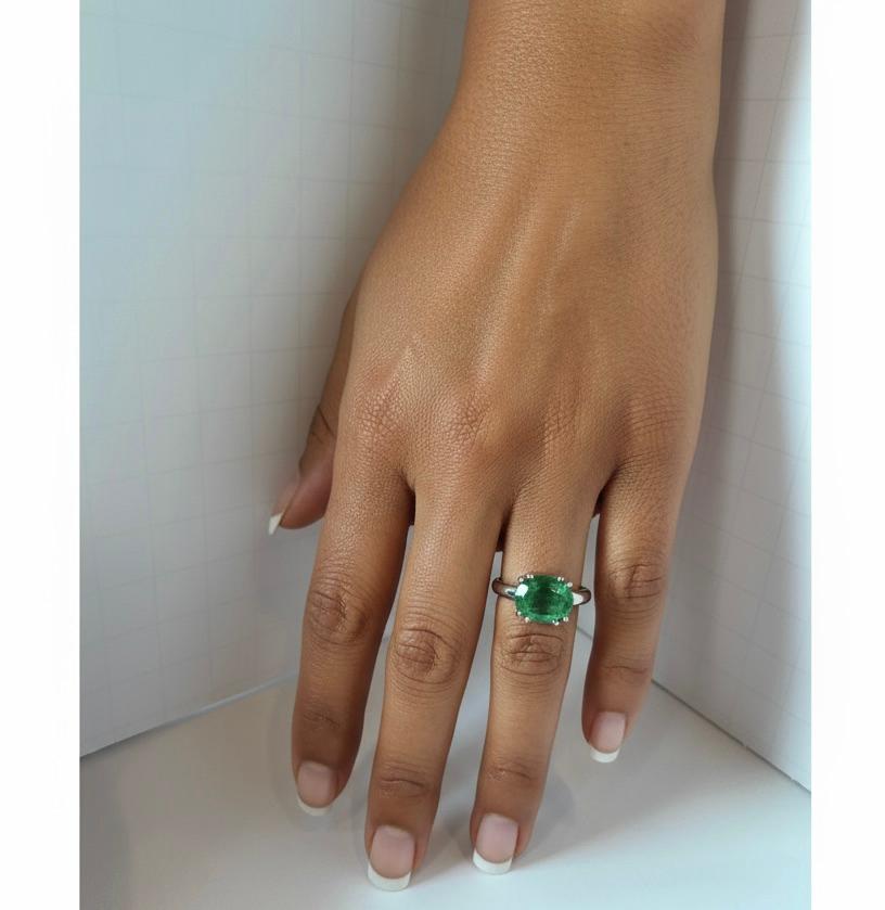 Anillo Solitario Esmeralda Colombiana Natural Oro 18K Artesano en venta