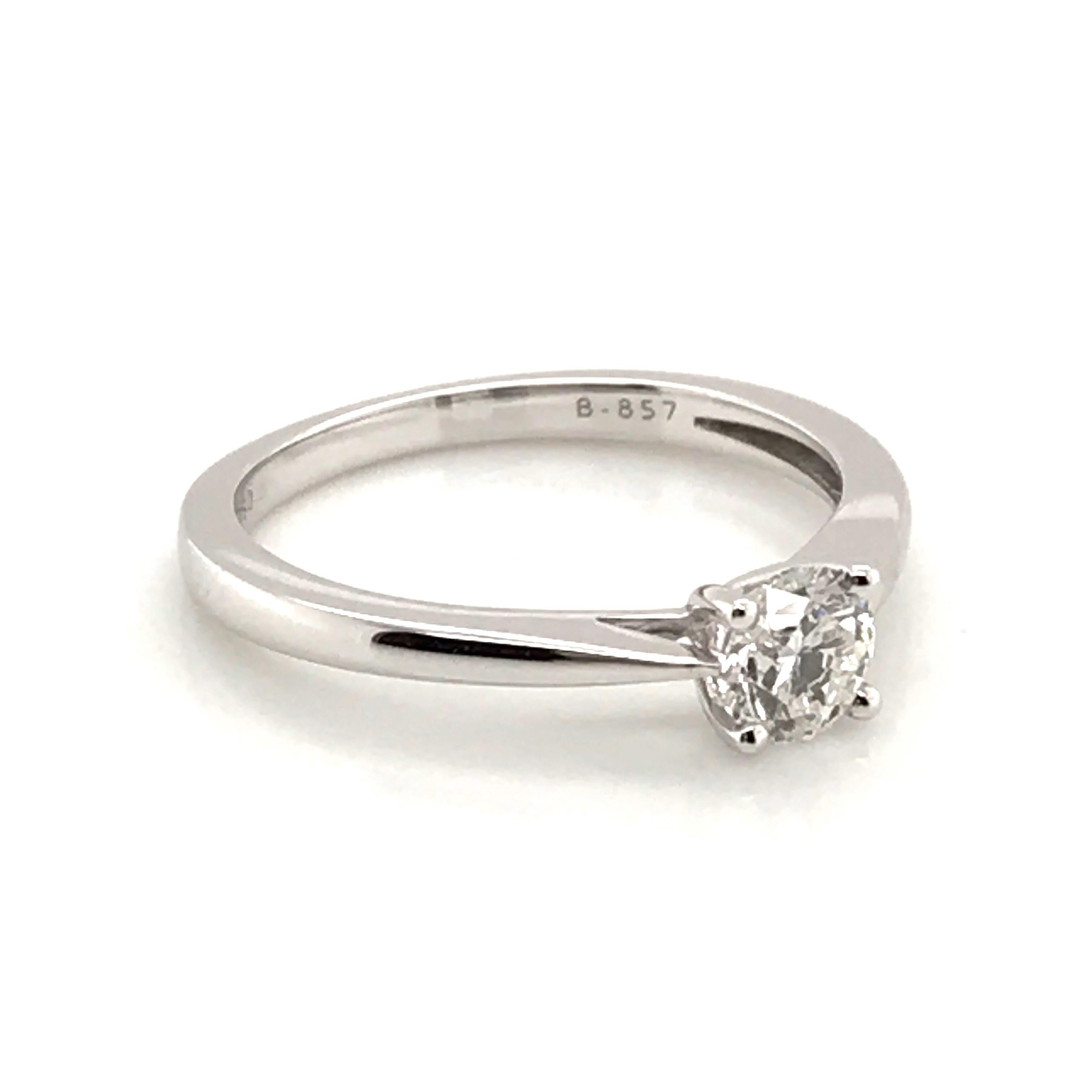 Solitär-Ring Weißer Diamant zertifizierte Farbe F Weißgold 18 Karat im Angebot 5